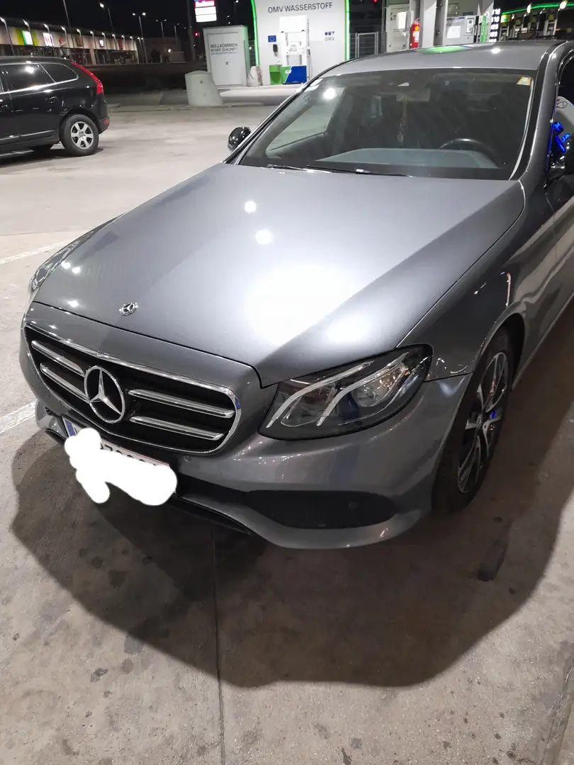 Mercedes-Benz E 220 E 220 d 4MATIC Austria Edition Aut. Austria Editio Grau - 2