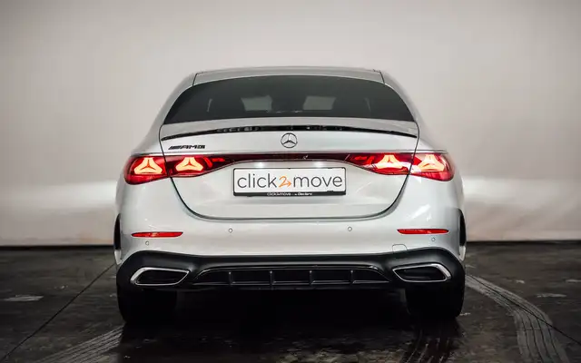Mercedes-Benz E-Class view 4