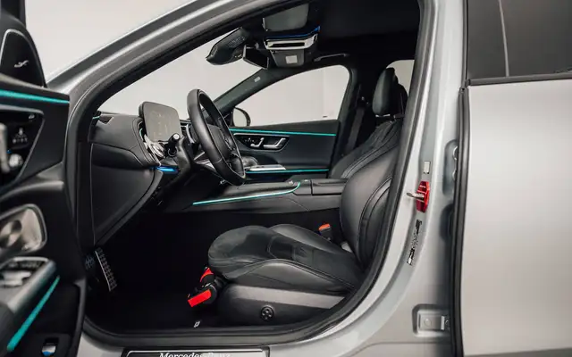 Mercedes-Benz E-Class view 15
