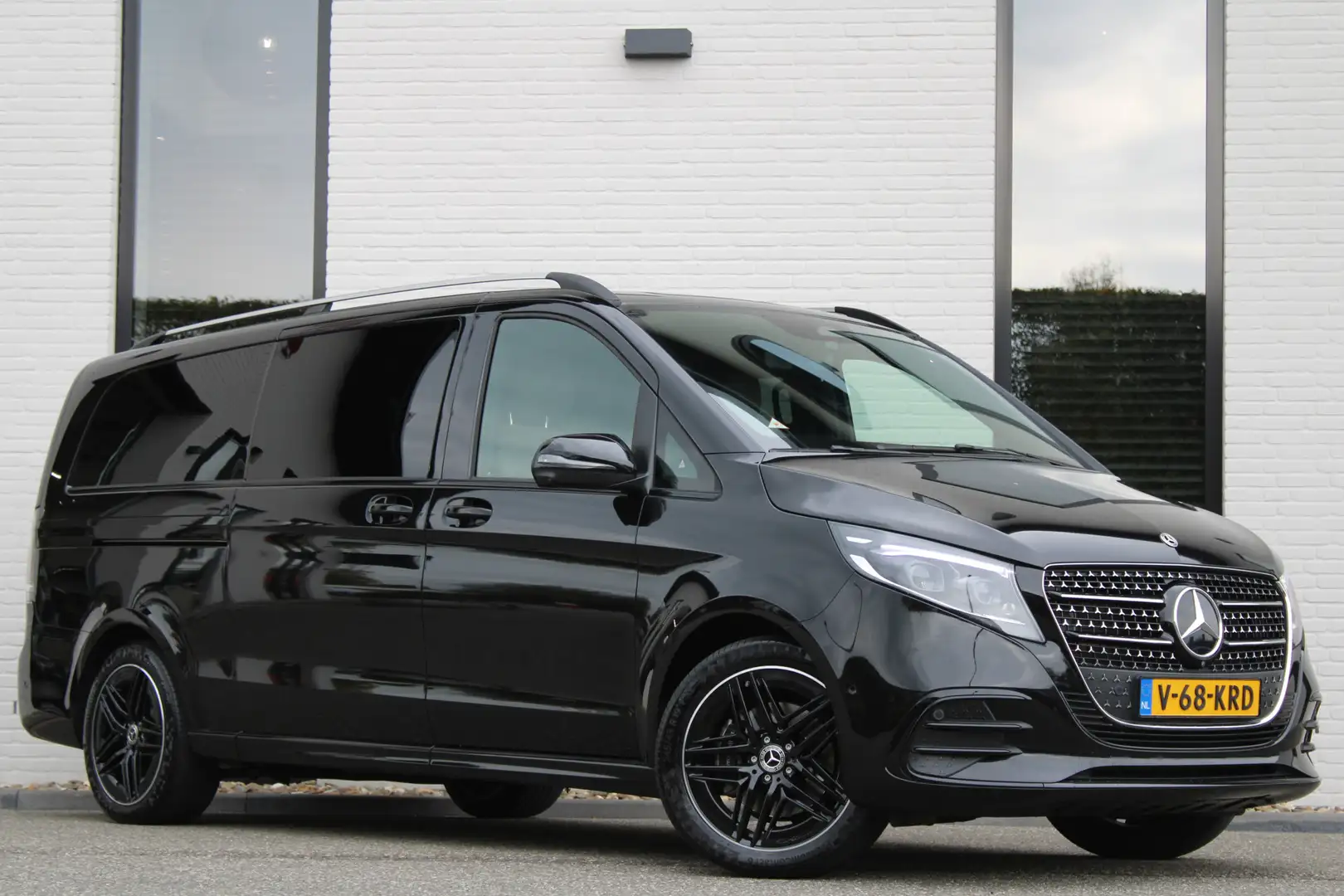 Mercedes-Benz V 300 300d / XXL / 4-matic / DC / AMG / Luchtvering / El Noir - 1