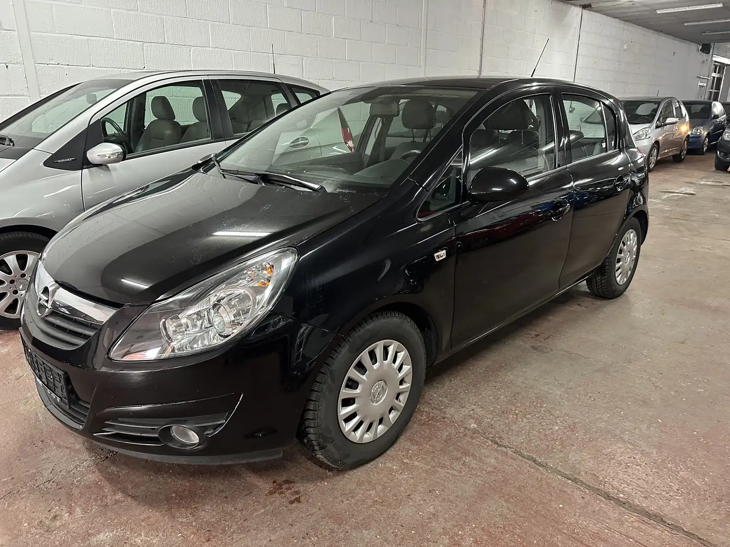 Opel Corsa 1.2 - 80 Twinport Essentia - 1