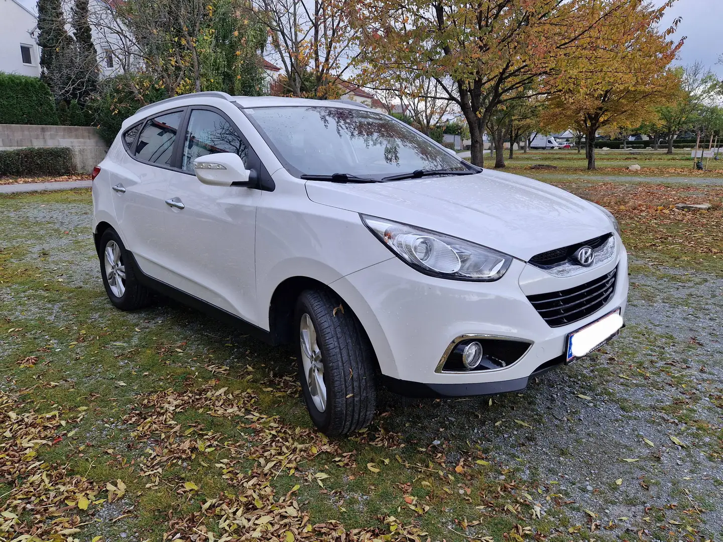 Hyundai iX35 iX35 2,0 CVVT Premium 4WD Premium Weiß - 1