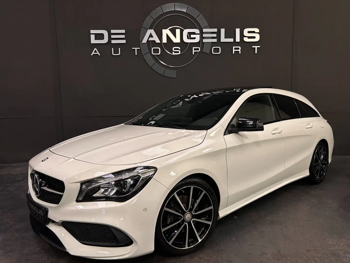 Mercedes-Benz CLA 200 AMG Blanc - 1