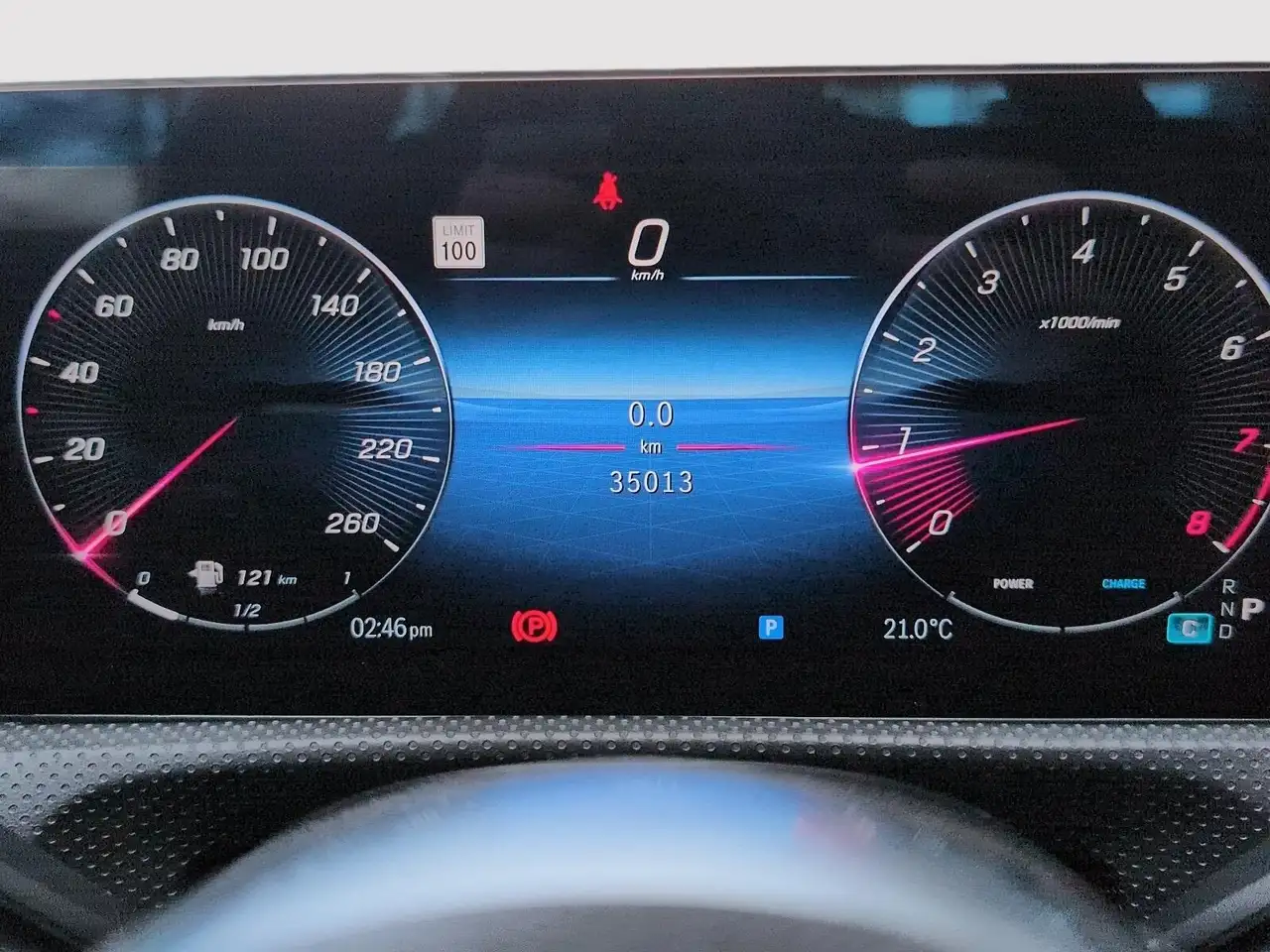 Mercedes-Benz CLA снимка Mercedes-Benz CLA