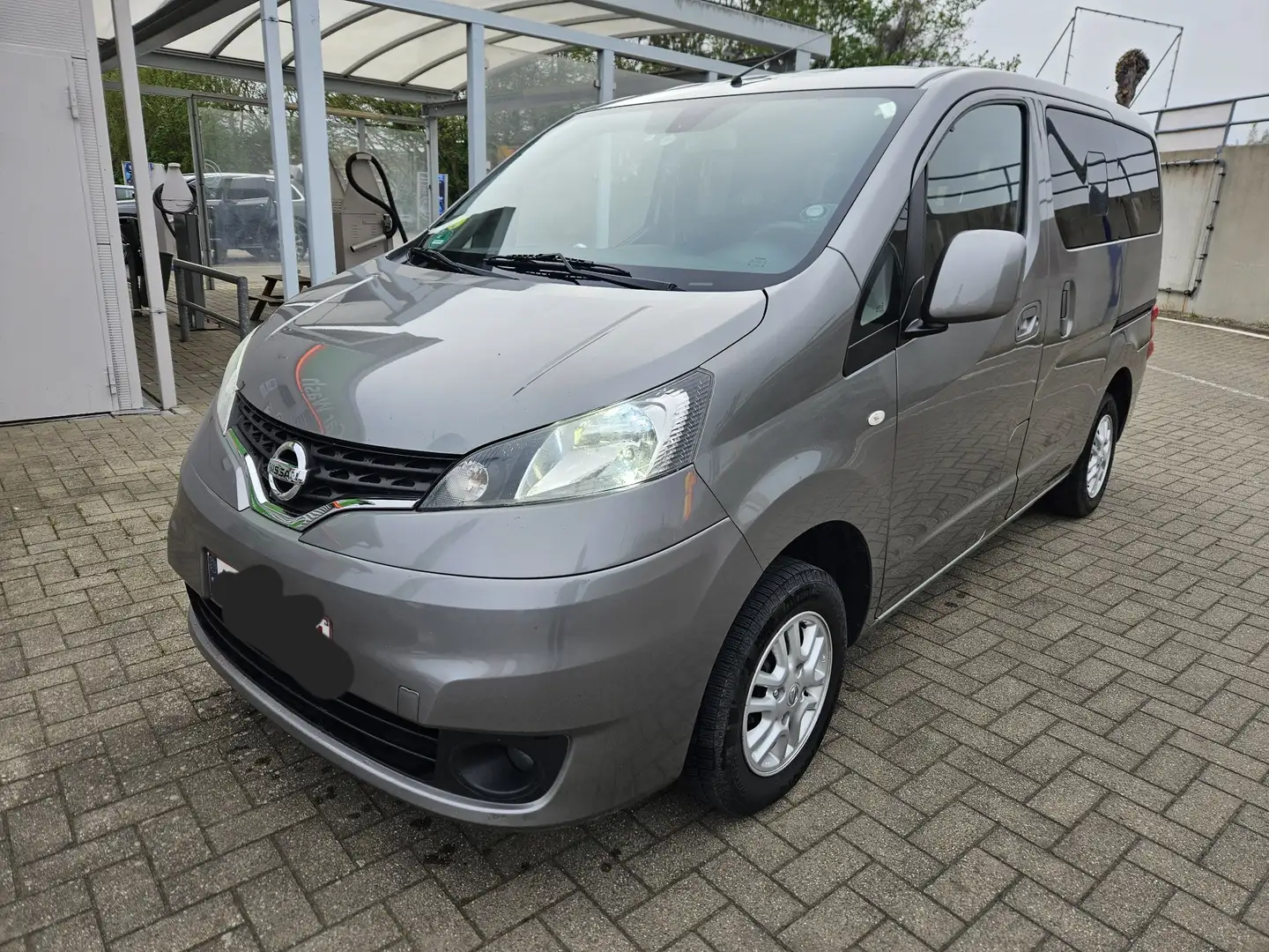 Nissan Evalia ,Camera aide stationnement, attache remorque,7 pl - 1