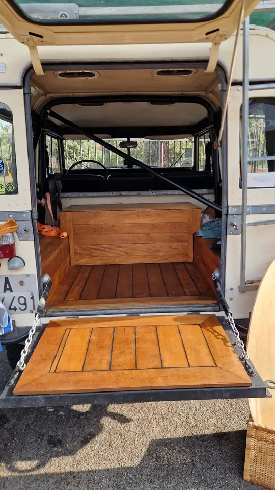 Land Rover Series Safari, foto 2