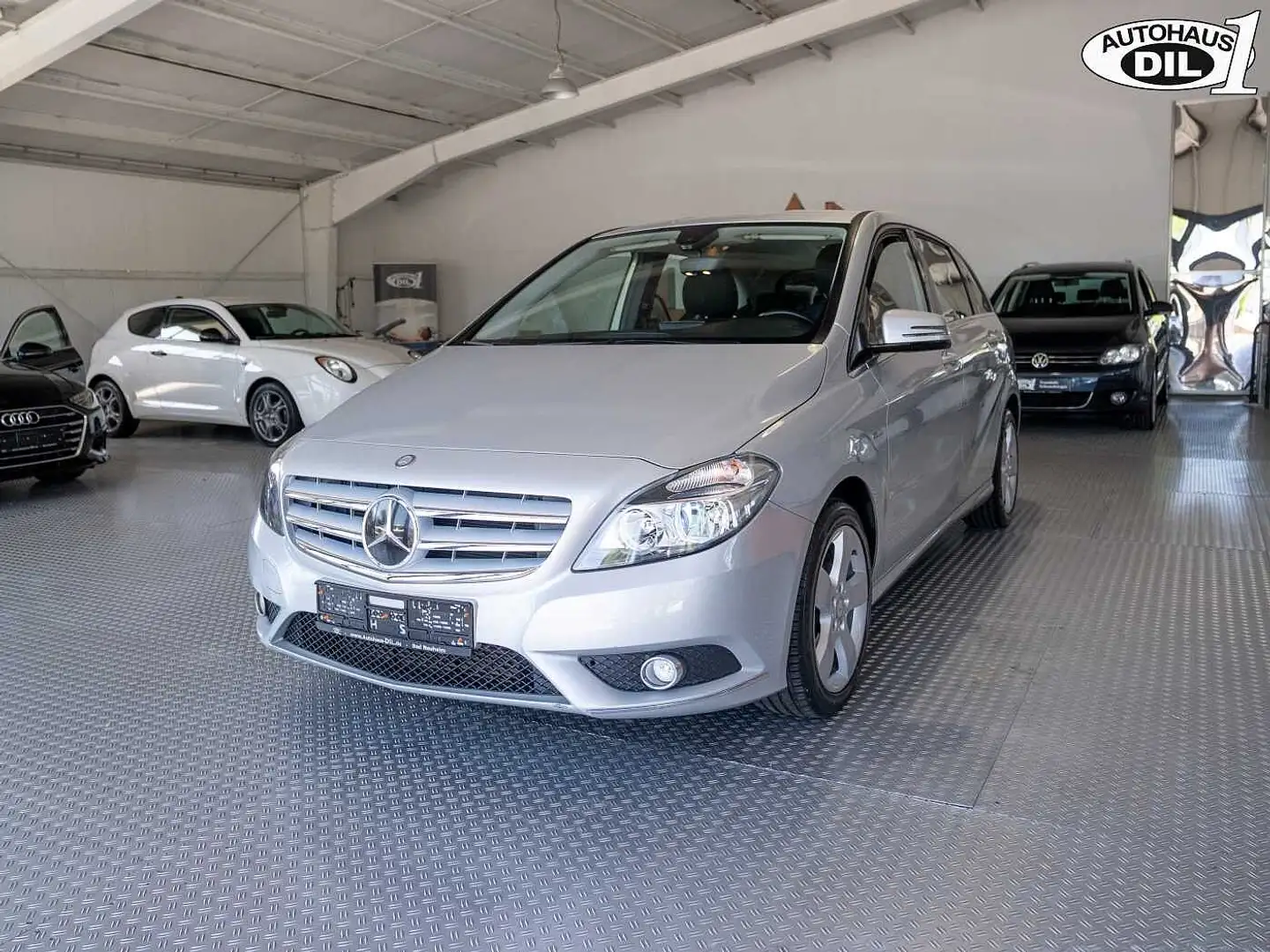 Mercedes-Benz B 180 Zilver - 2