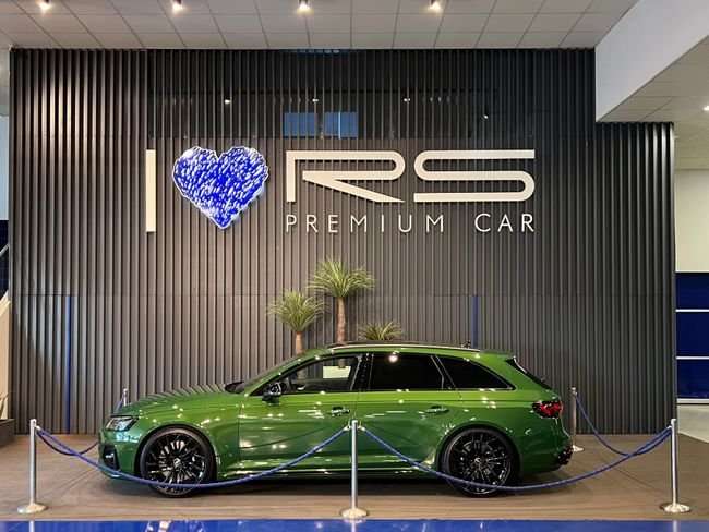 Audi A4 RS4 Avant - foto 1