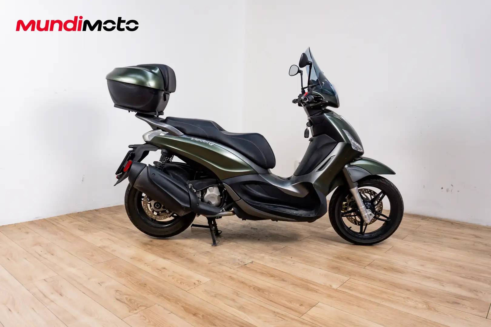 Piaggio Beverly 350 - 1