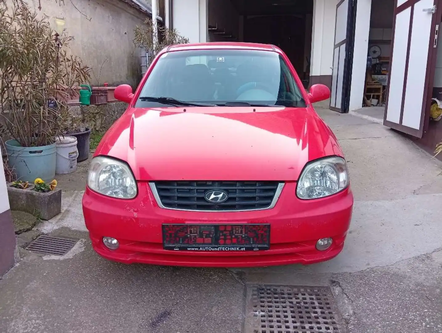 Hyundai ACCENT Rot - 1