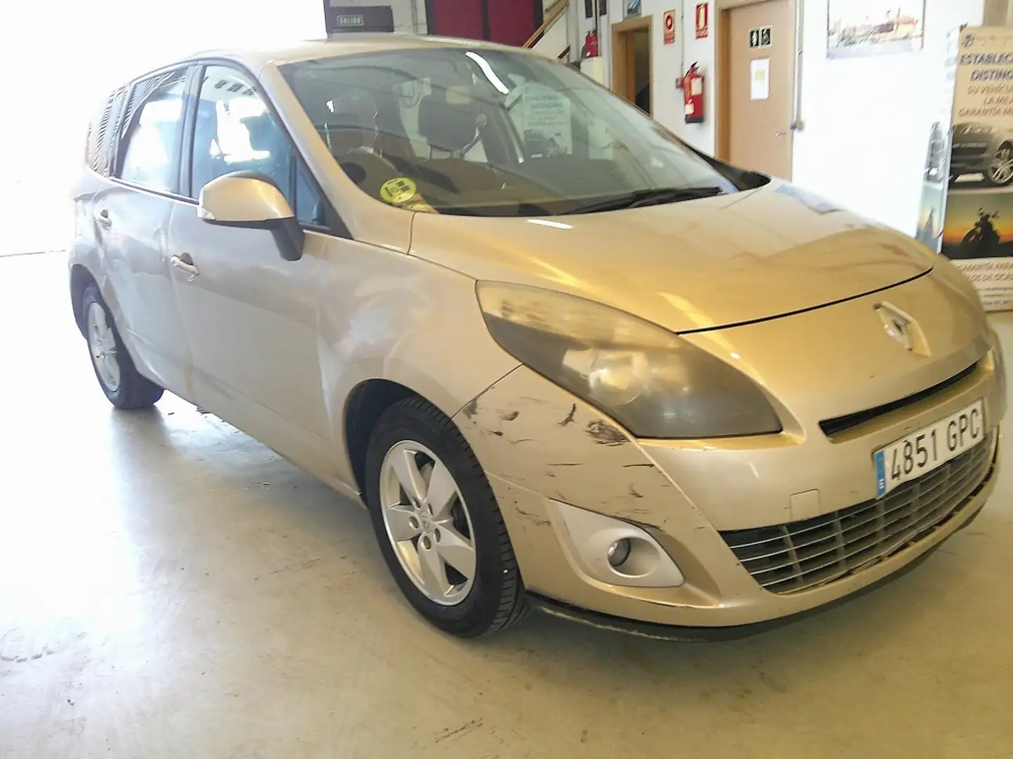 Renault Grand Scenic 1.5DCI Emotion Beige - 2