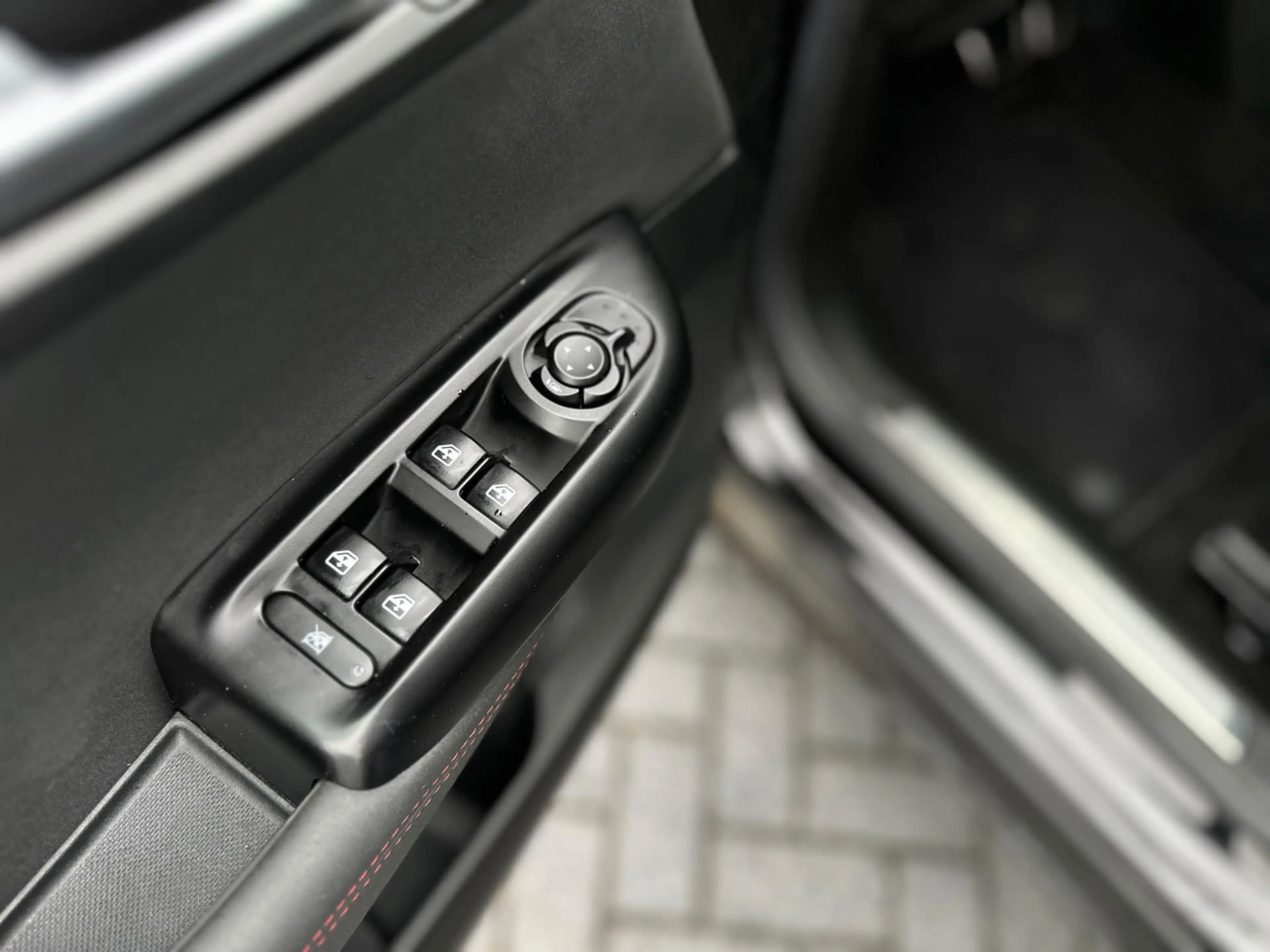 Alfa Romeo Tonale 1.5T Hybrid Veloce | Automaat | Carplay | LED | 36 — photo 24