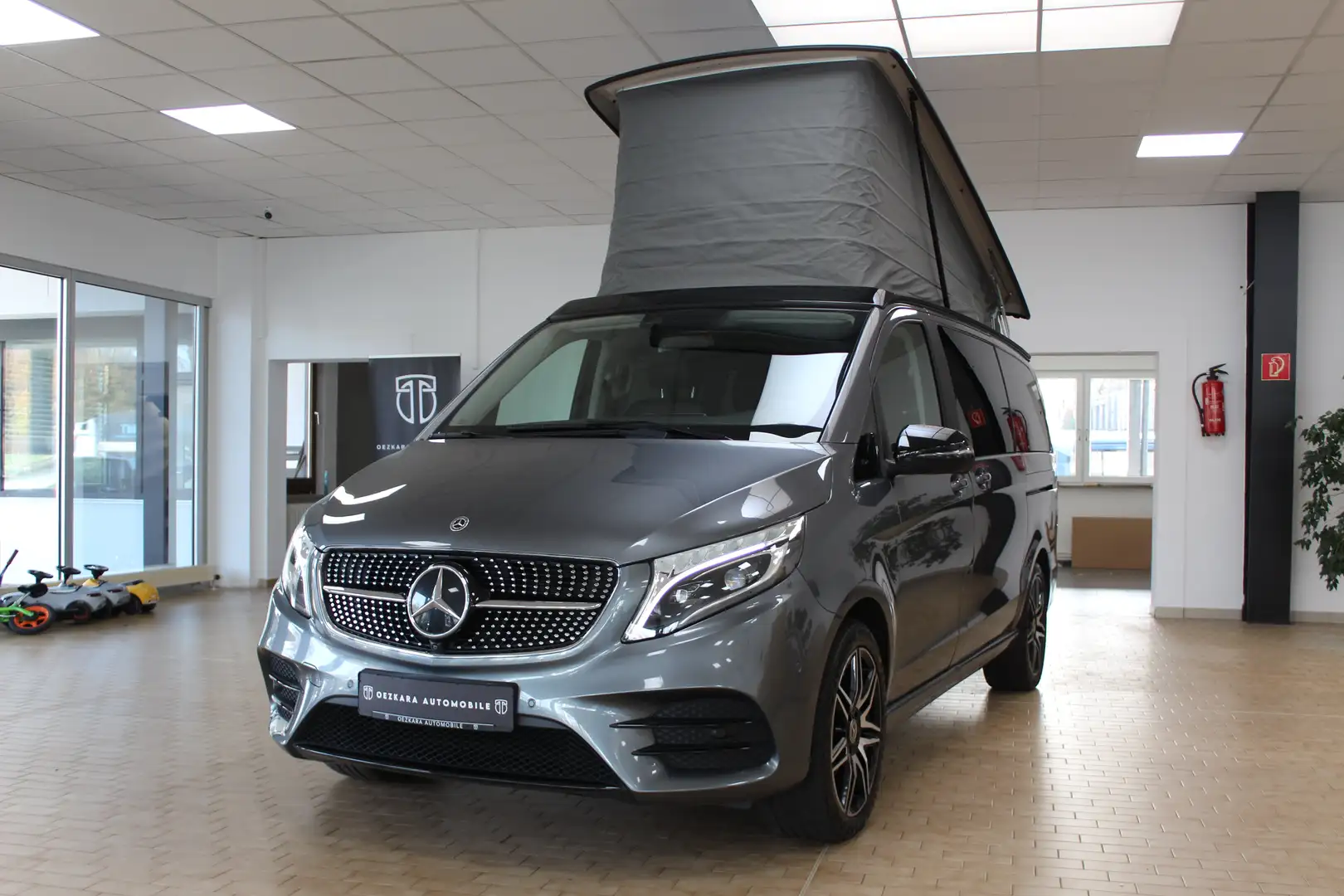 Mercedes-Benz Marco Polo V300 Marco Polo Horizon 4-Matic AMG+Night-Paket Gris - 1