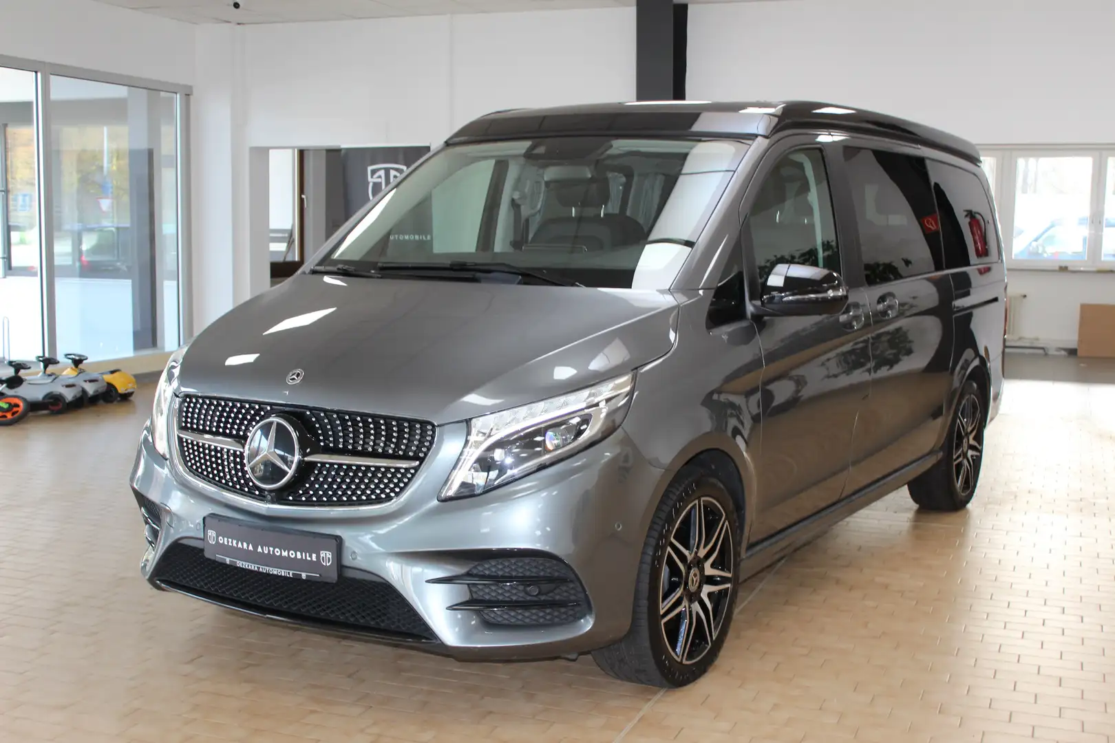 Mercedes-Benz Marco Polo V300 Marco Polo Horizon 4-Matic AMG+Night-Paket Gris - 2