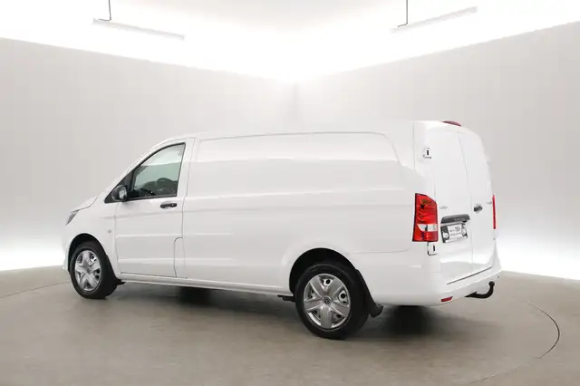 Mercedes-Benz Vito view 4