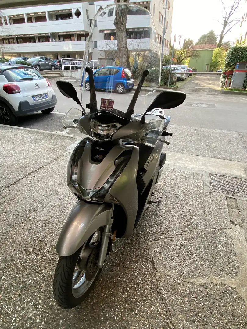 Honda SH 125i - 1