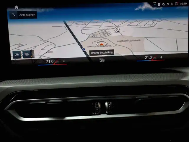 BMW 3 Series view 12