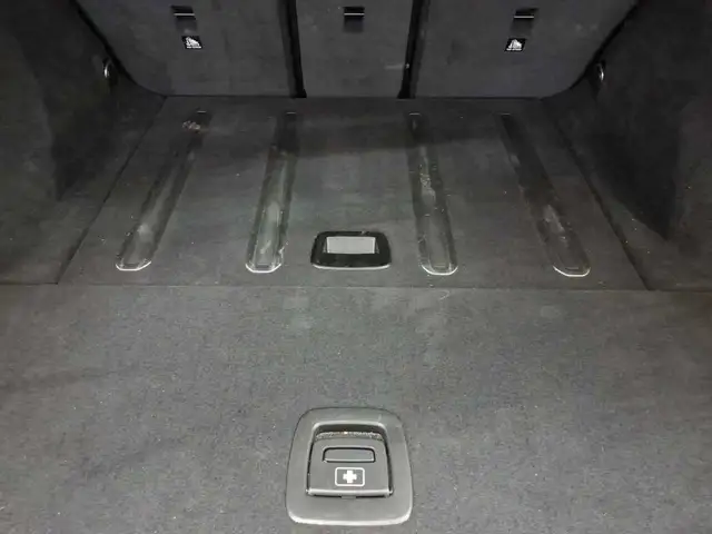 BMW 3 Series view 15