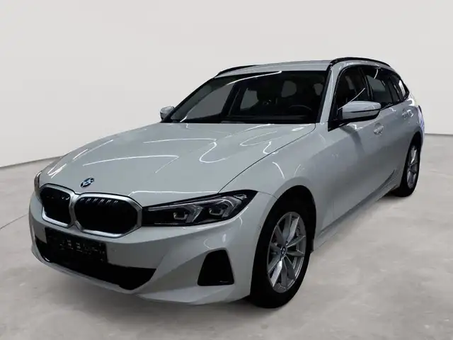 BMW 3 Series view 2