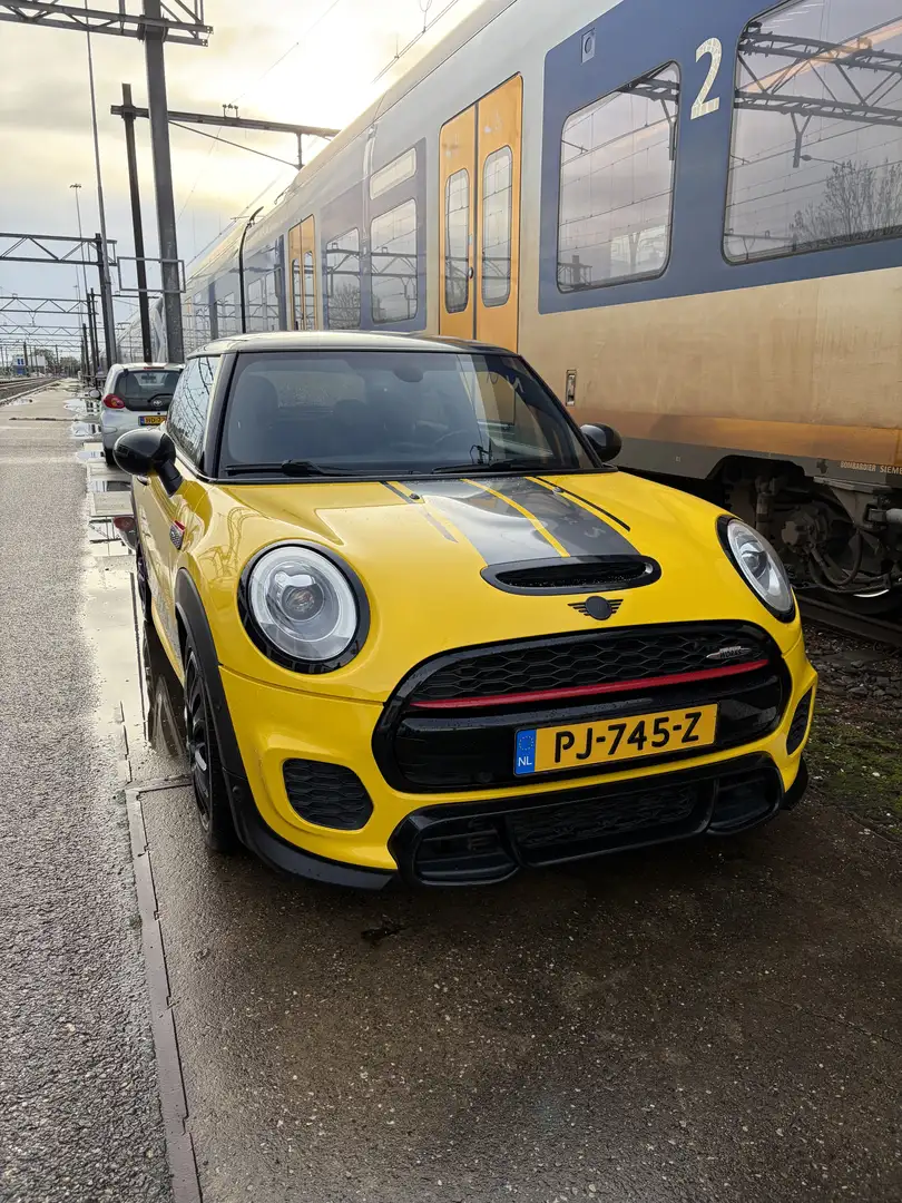MINI John Cooper Works 2.0 JCW. Chili Vert - 2