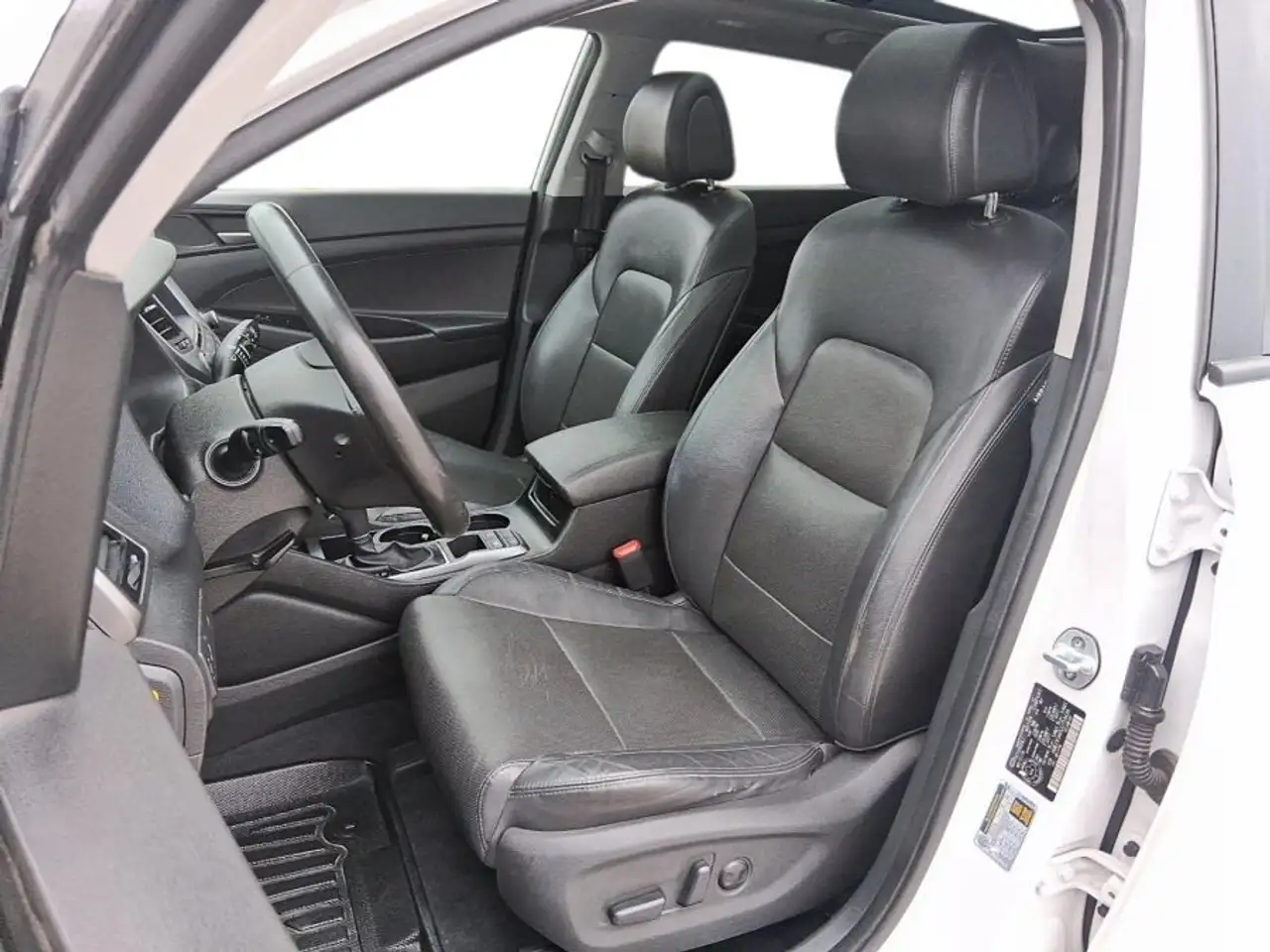 Hyundai TUCSON снимка Hyundai TUCSON