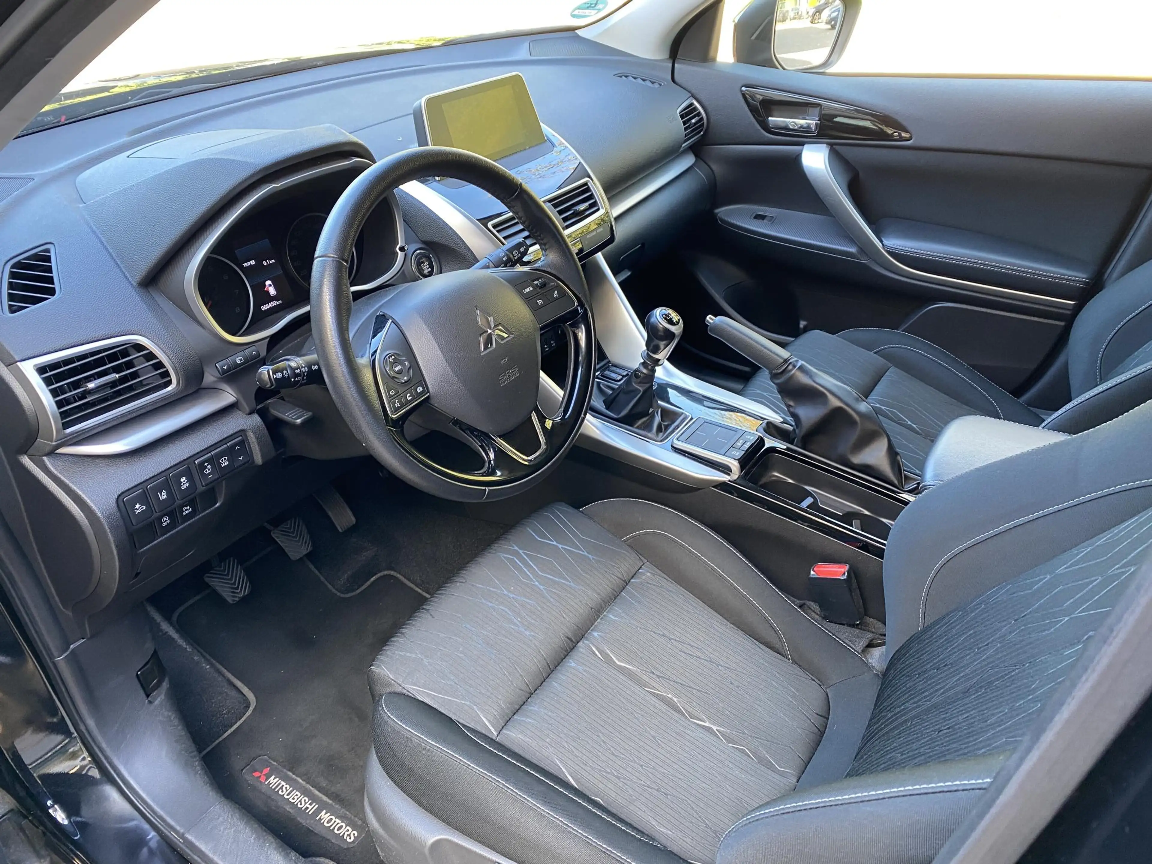 Mitsubishi Eclipse Cross 1.5 DI-T First Edition Stoelverwarming / Head-up / — photo 12