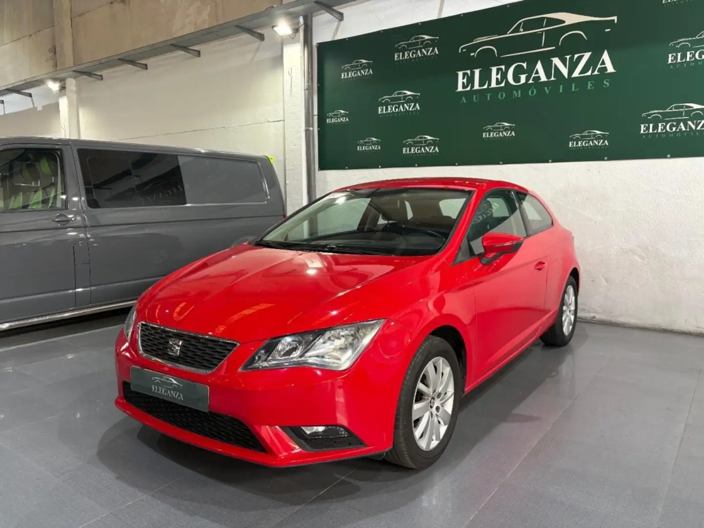 SEAT Leon SC 1.2 TSI S&S Style 110 Rojo - 1