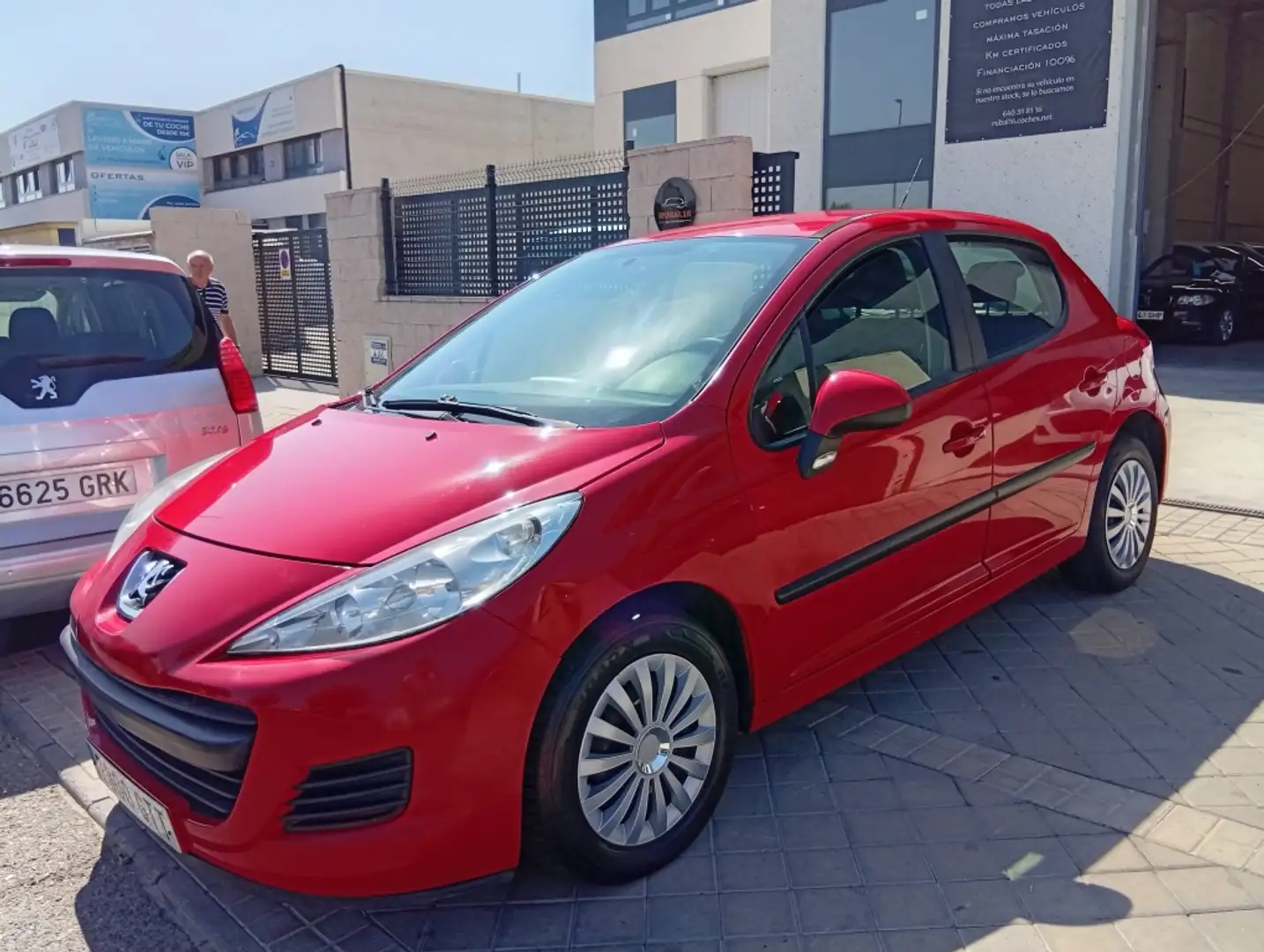 Peugeot 207 1.4 VTi 16v Confort Rojo - 1