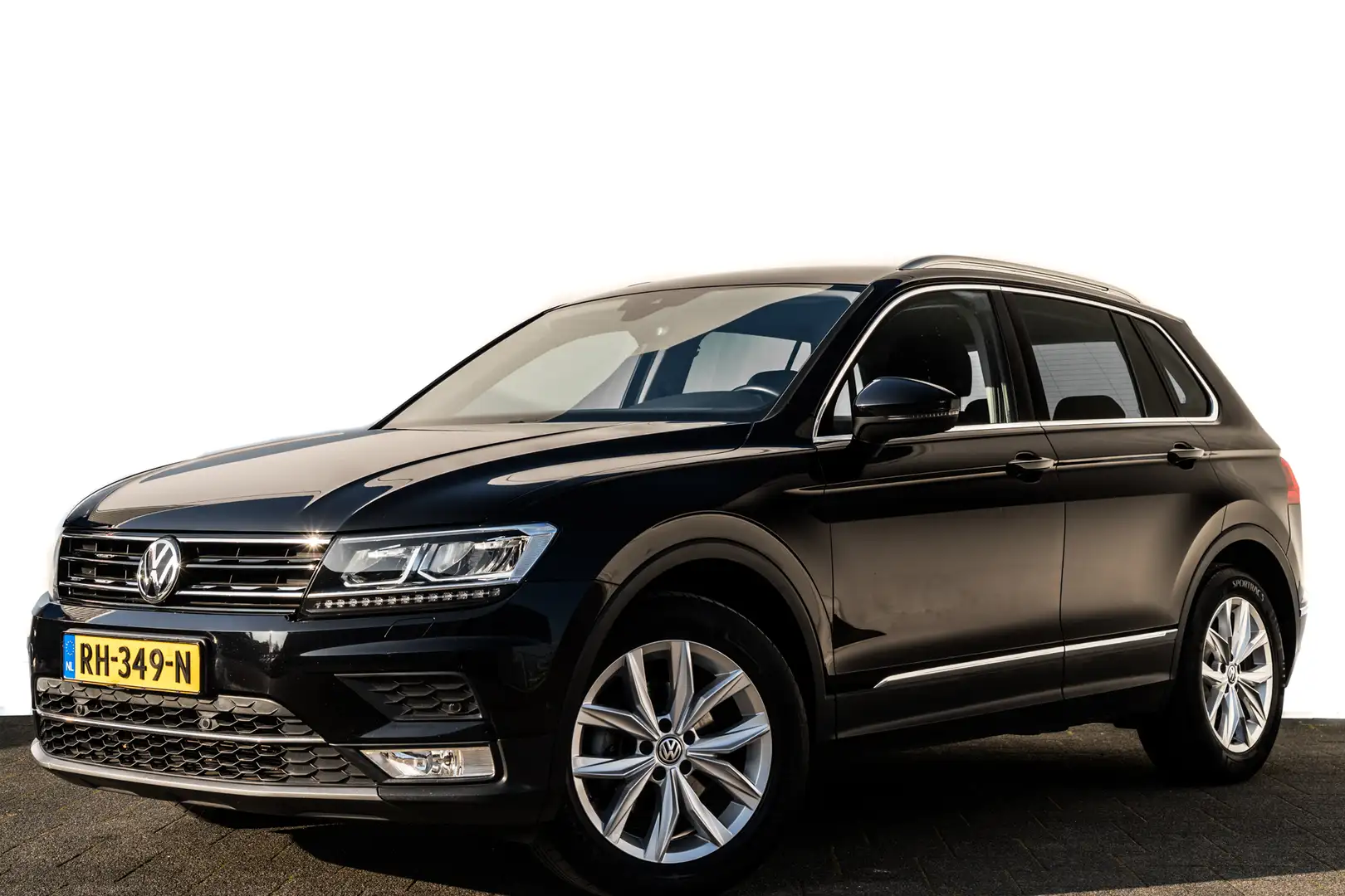 Volkswagen Tiguan 2.0 TDi Automaat Highline I Org. Trehkaak I Virtua Zwart - 1