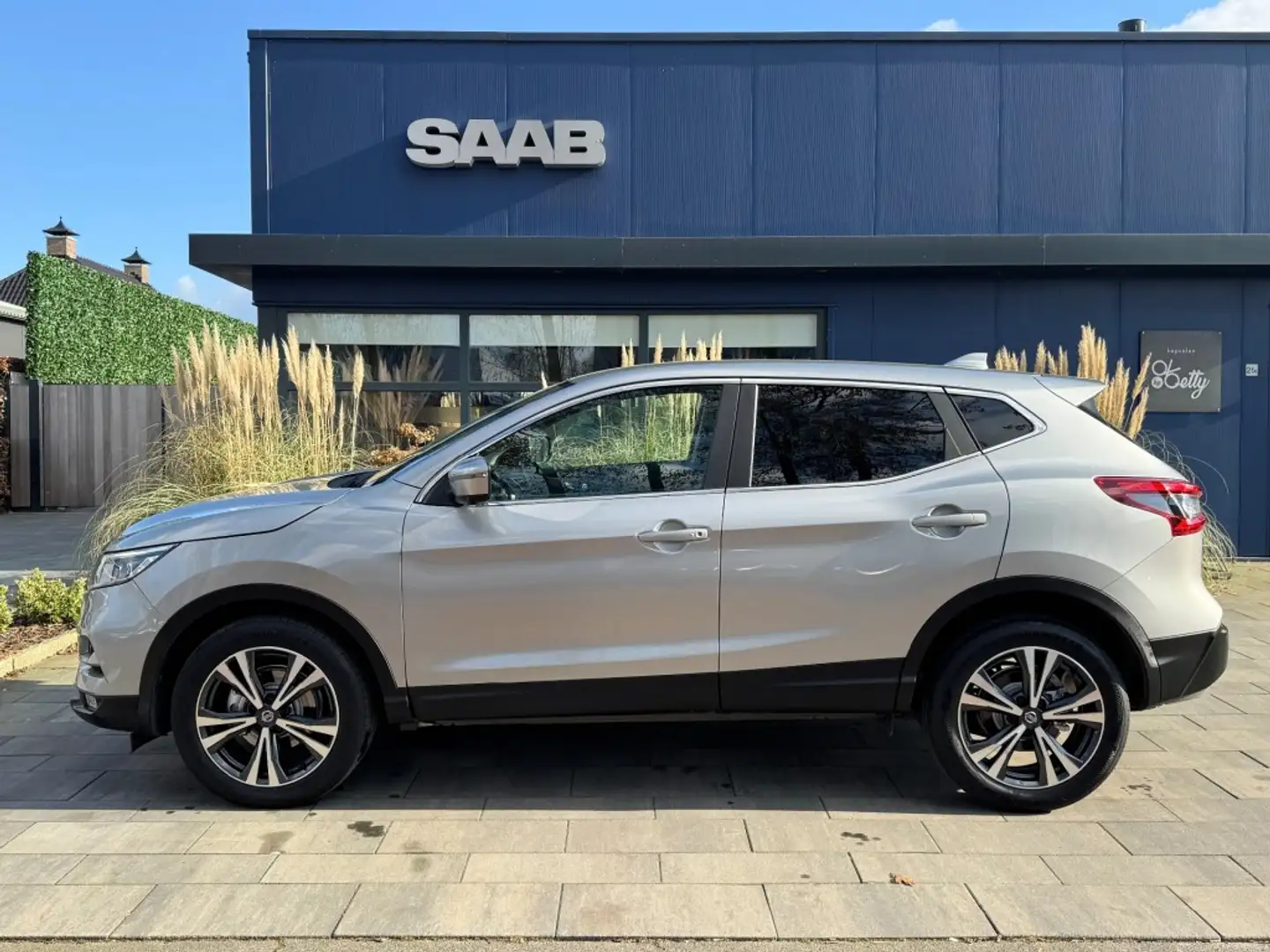 Nissan Qashqai 1.2 N-Connecta Aut. Facelift 71dkm GARANTIE Full L Gris - 2