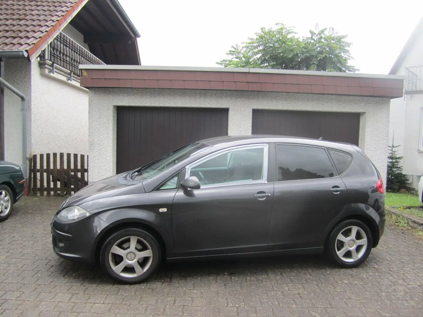 SEAT Altea 1.6 Fresh Alu/Klima/PDC/ZR-NEU/990,-!!! Noir - 1