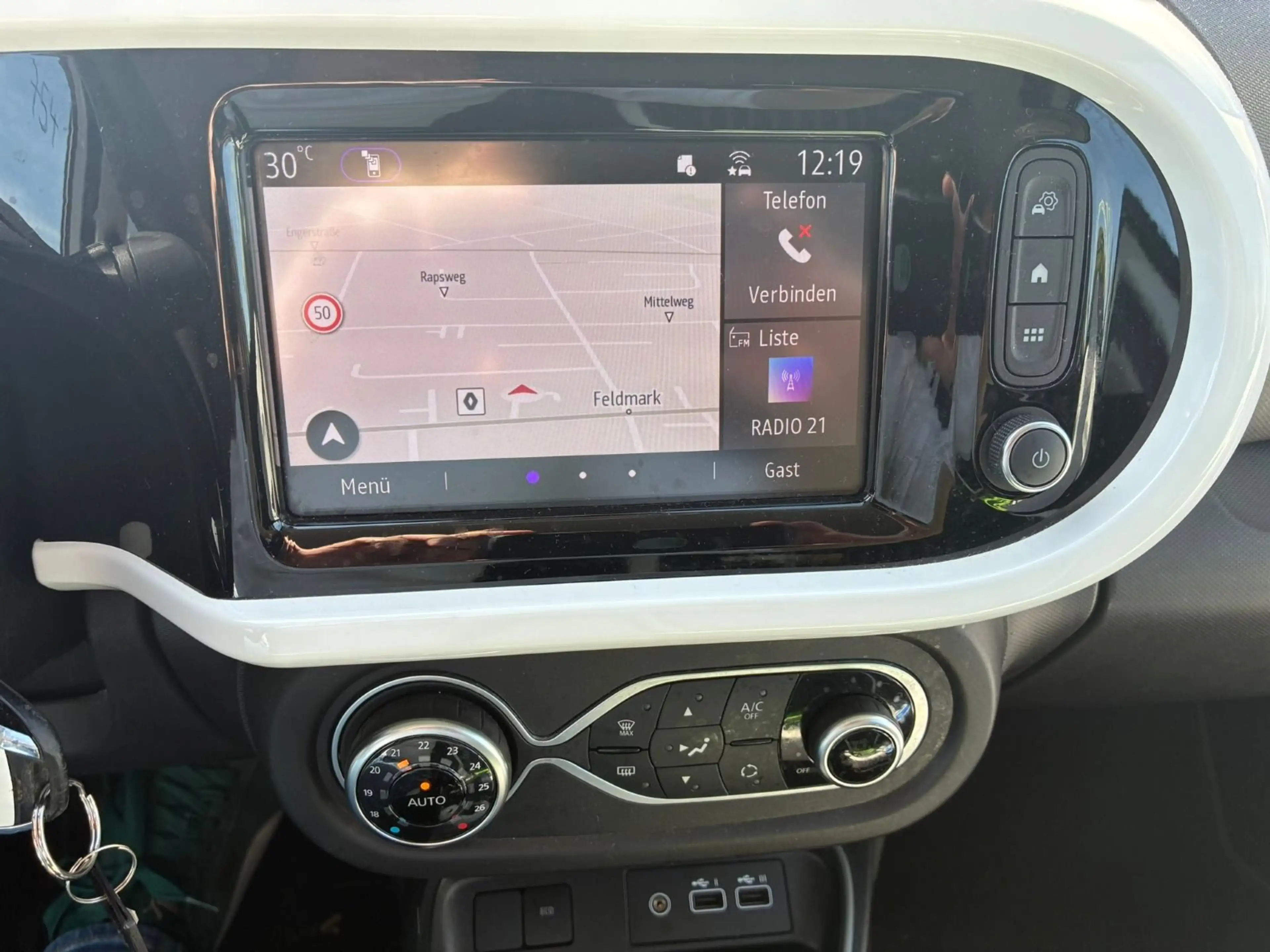 Renault Twingo Techno Electric Kamera Navigation — photo 4