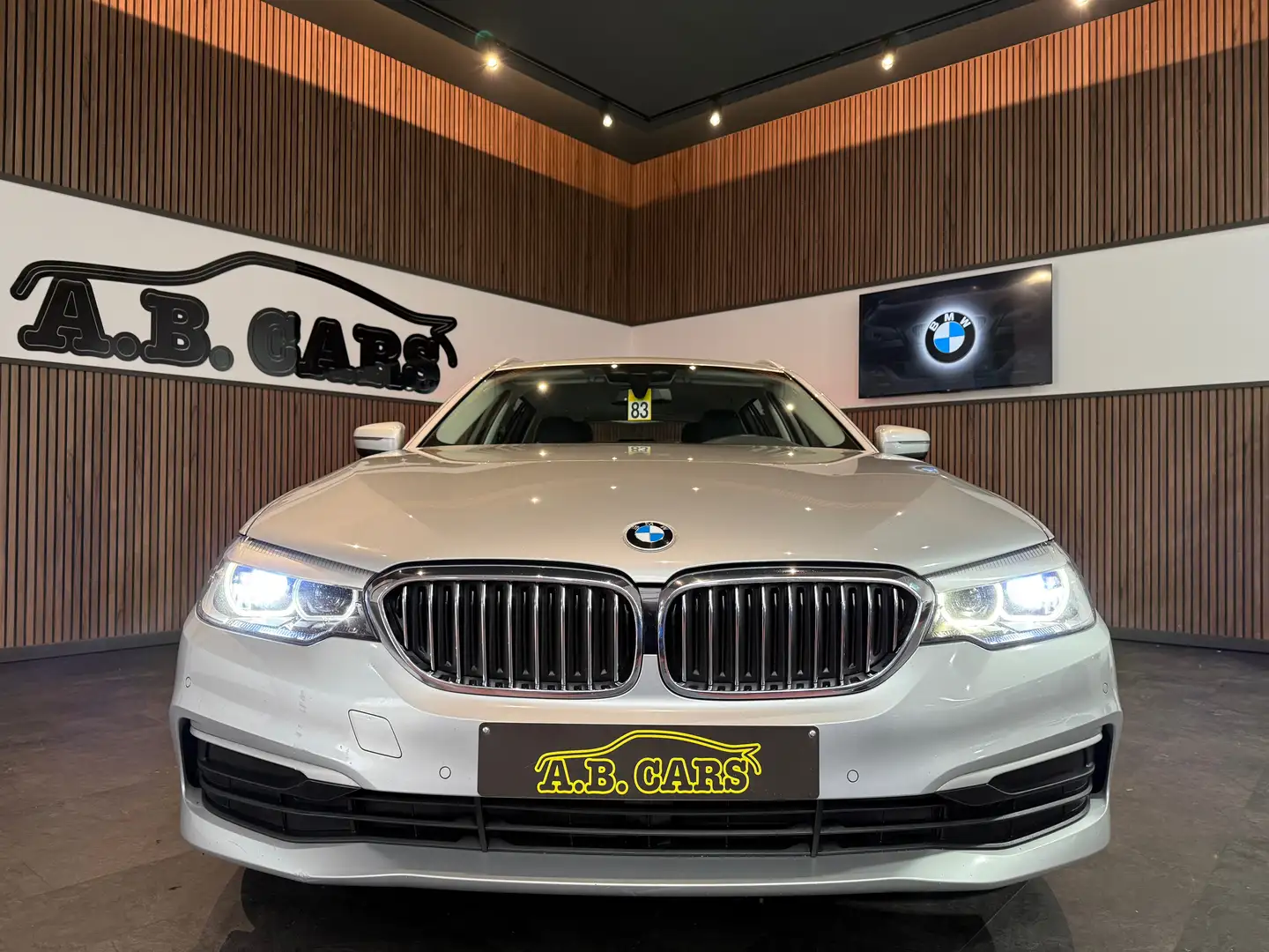 BMW 520 d Touring *AUTOMATIQUE*GARANTIE 12M*TVA DEDUC* Plateado - 2