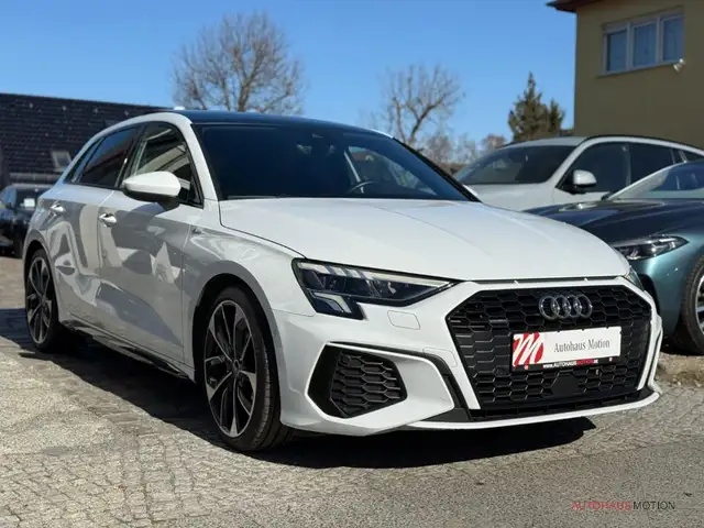 Audi A3 view 4