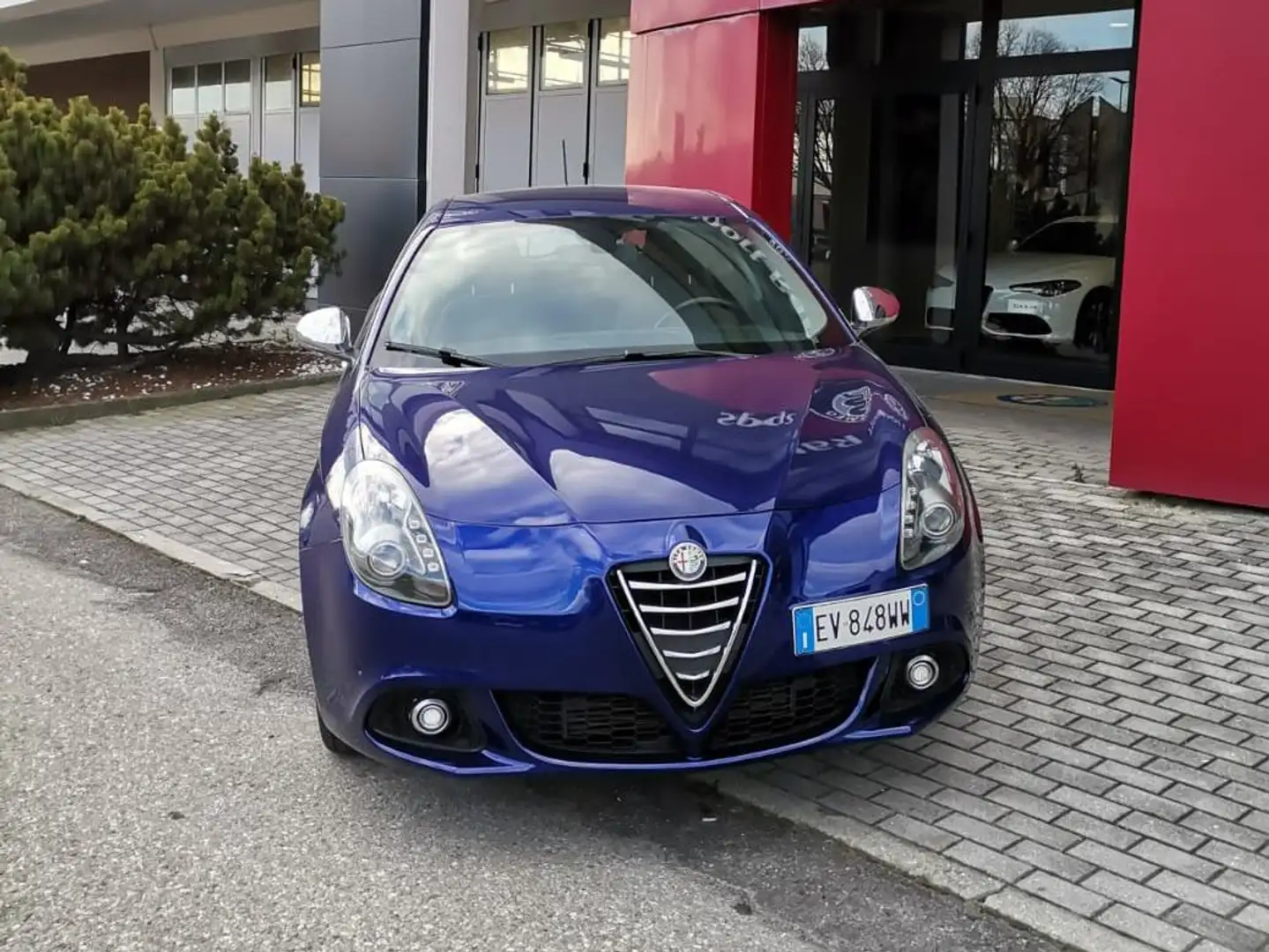 Alfa Romeo Giulietta Giulietta 1.4 t. Distinctive Gpl 120cv Bleu - 1