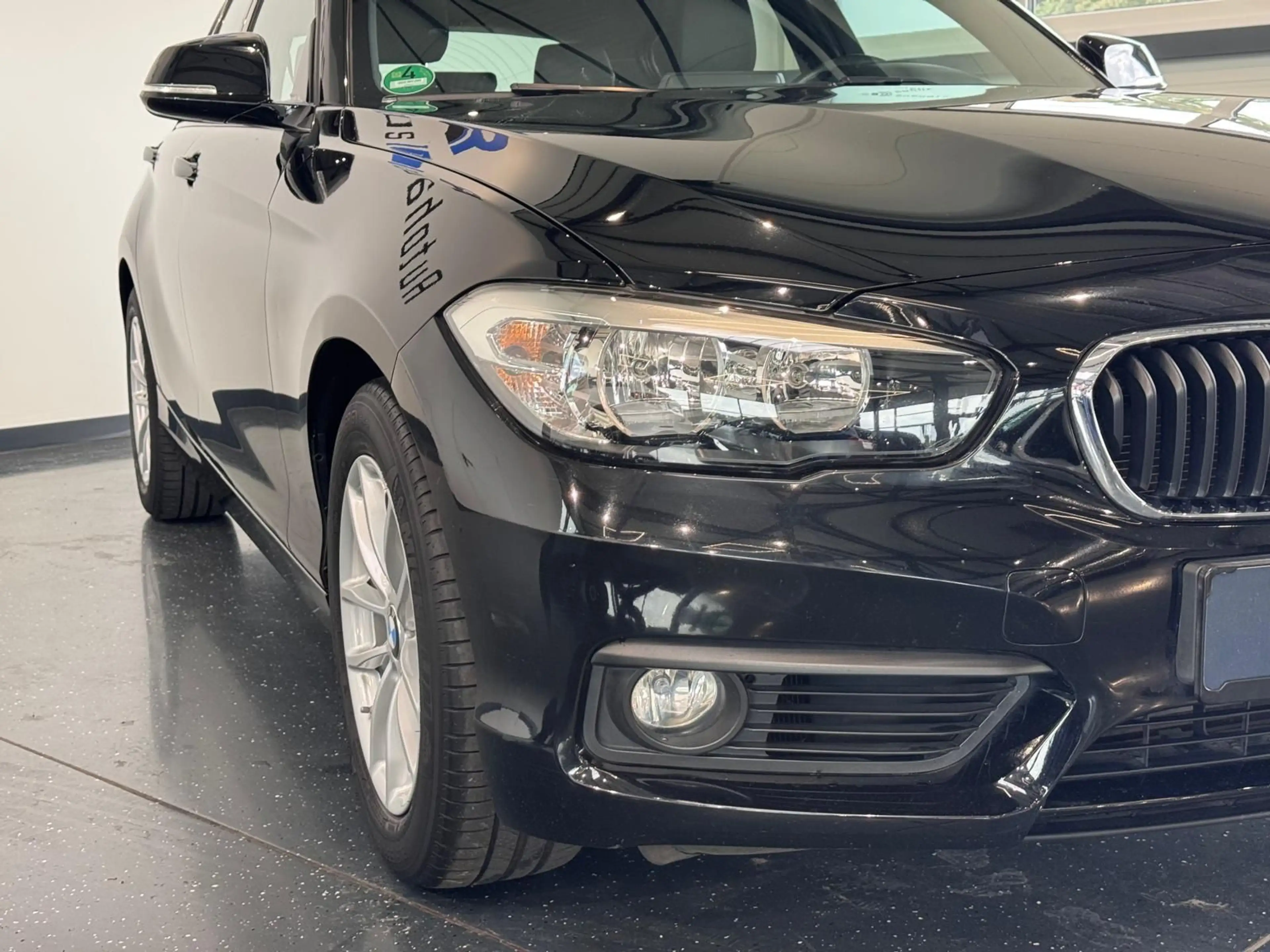BMW 118 i Lim. 5 trg. Advantage*SHZ*PDC*AUTOMATIK* — photo 8