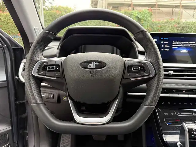 DR Automobiles DR6.0 view 13
