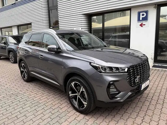 DR Automobiles DR6.0 view 3