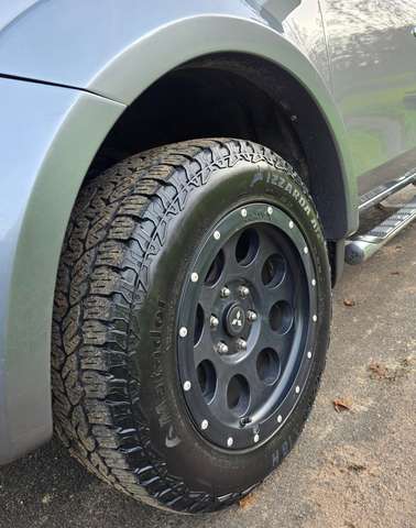 Mitsubishi L200 2.4 DI-D+ DC 4WD SUV-STAR