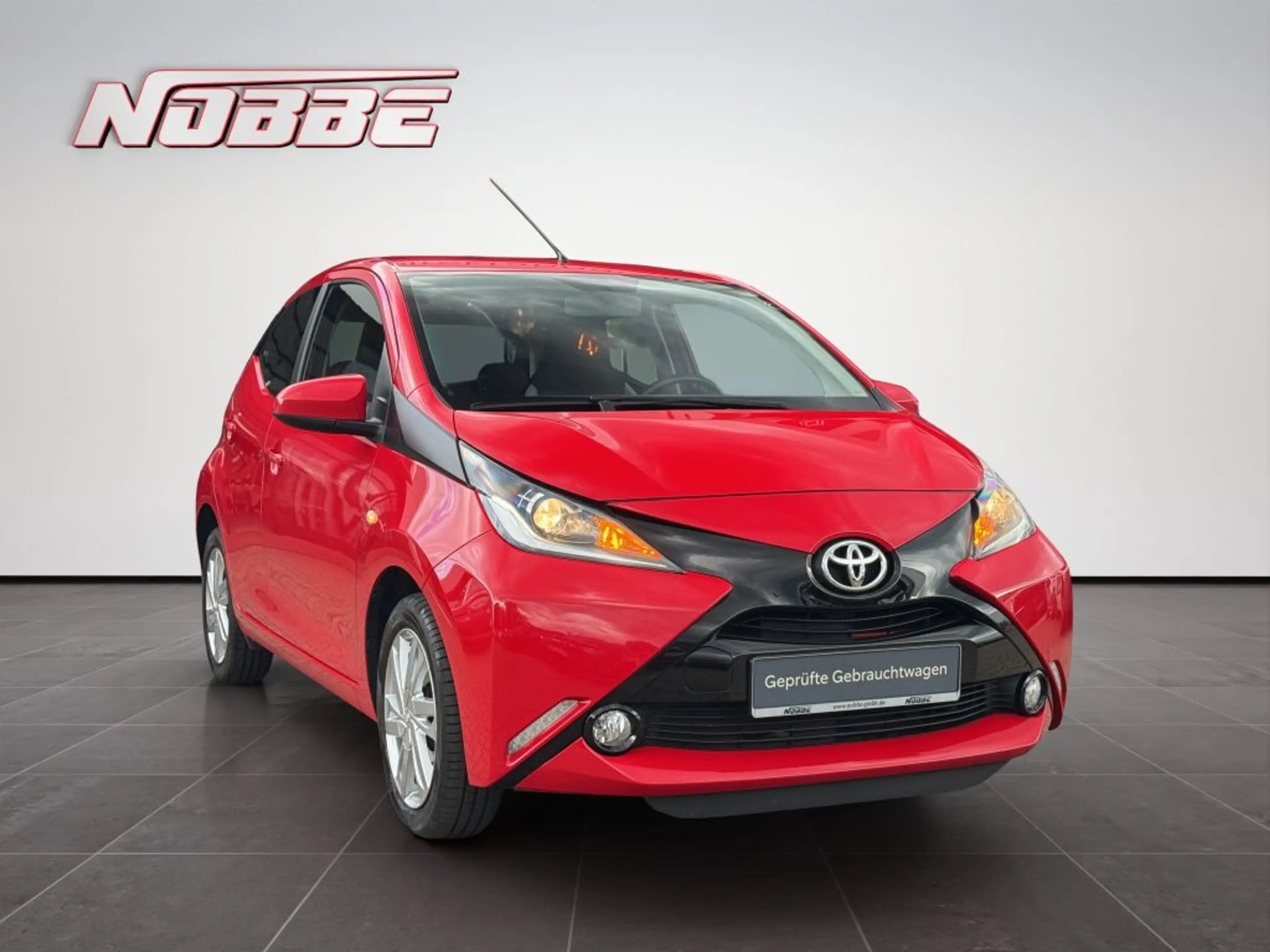 Toyota Aygo X x-play touch *Kamera+Klima+Allwetter* — photo 7