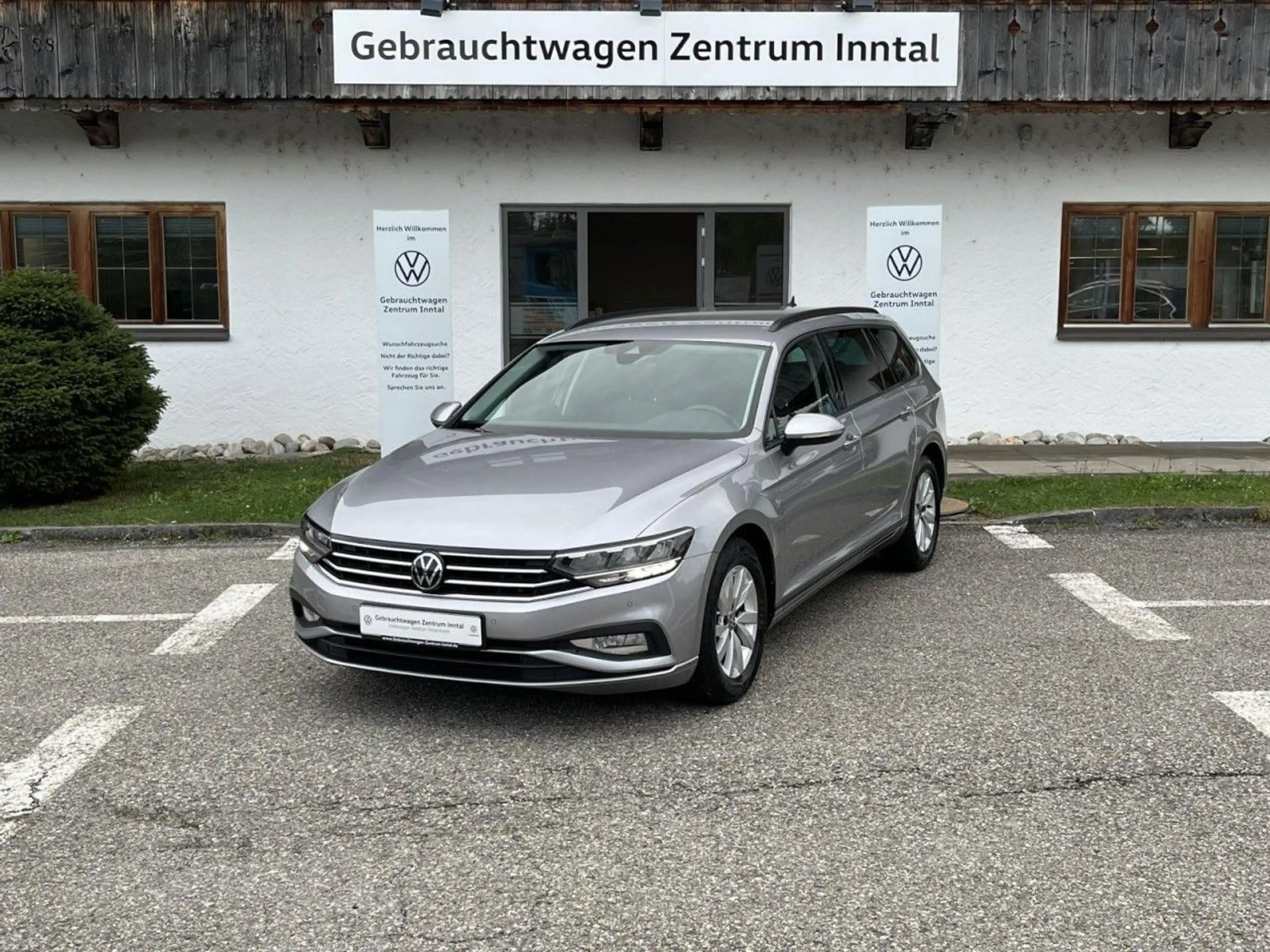 Volkswagen Passat Variant 2,0 TDI DSG (Navi+ACC+LED) — photo 2