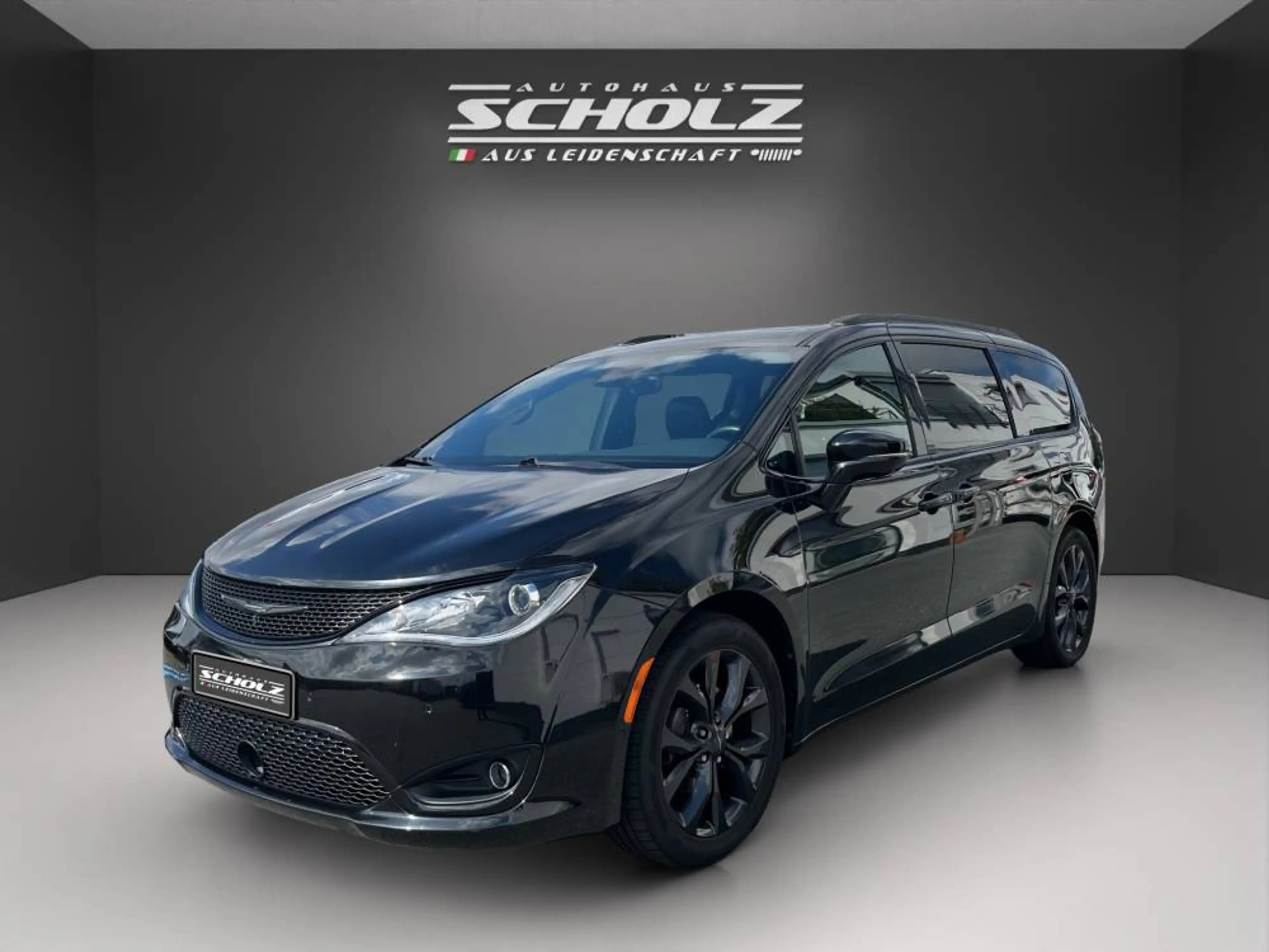Chrysler Pacifica Limited S