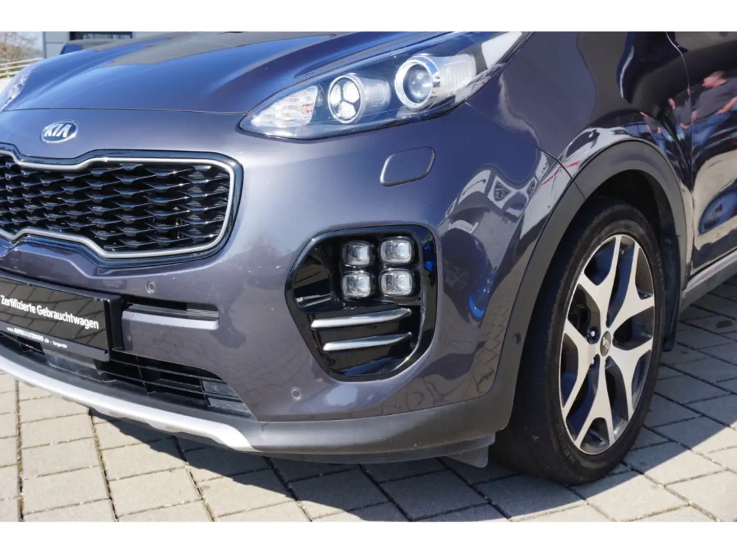 Kia Sportage 2.0 CRDi AWD GT-Line Aut. AHK Navi Pano LED Kamera Gris - 2
