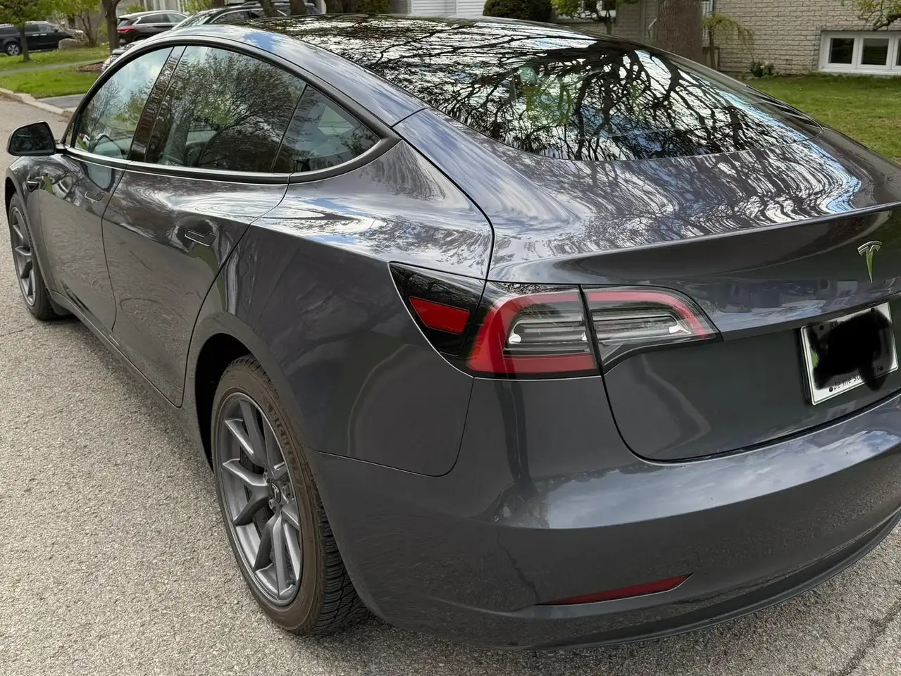 Tesla Model 3 снимка Tesla Model 3