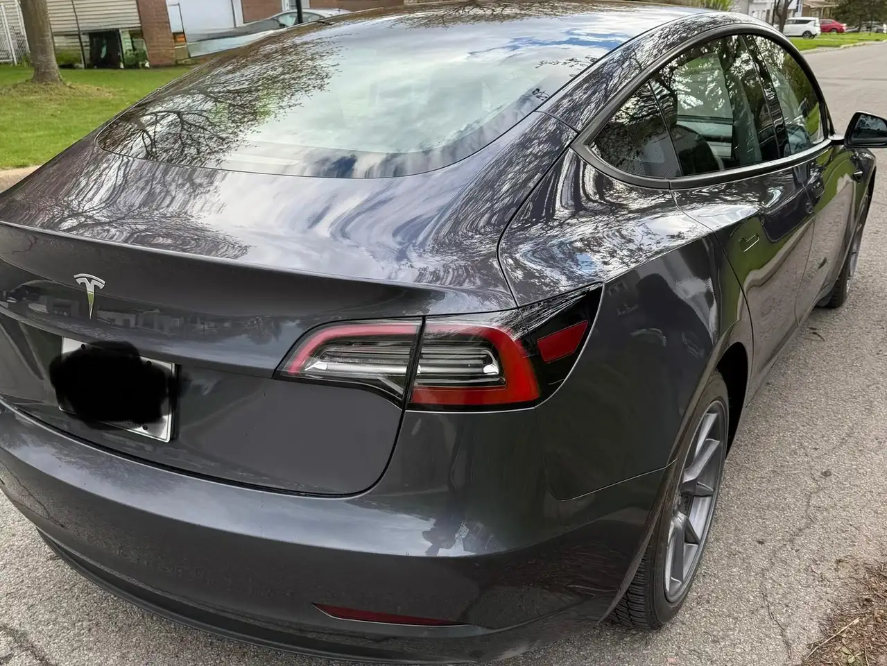 Tesla Model 3 снимка Tesla Model 3