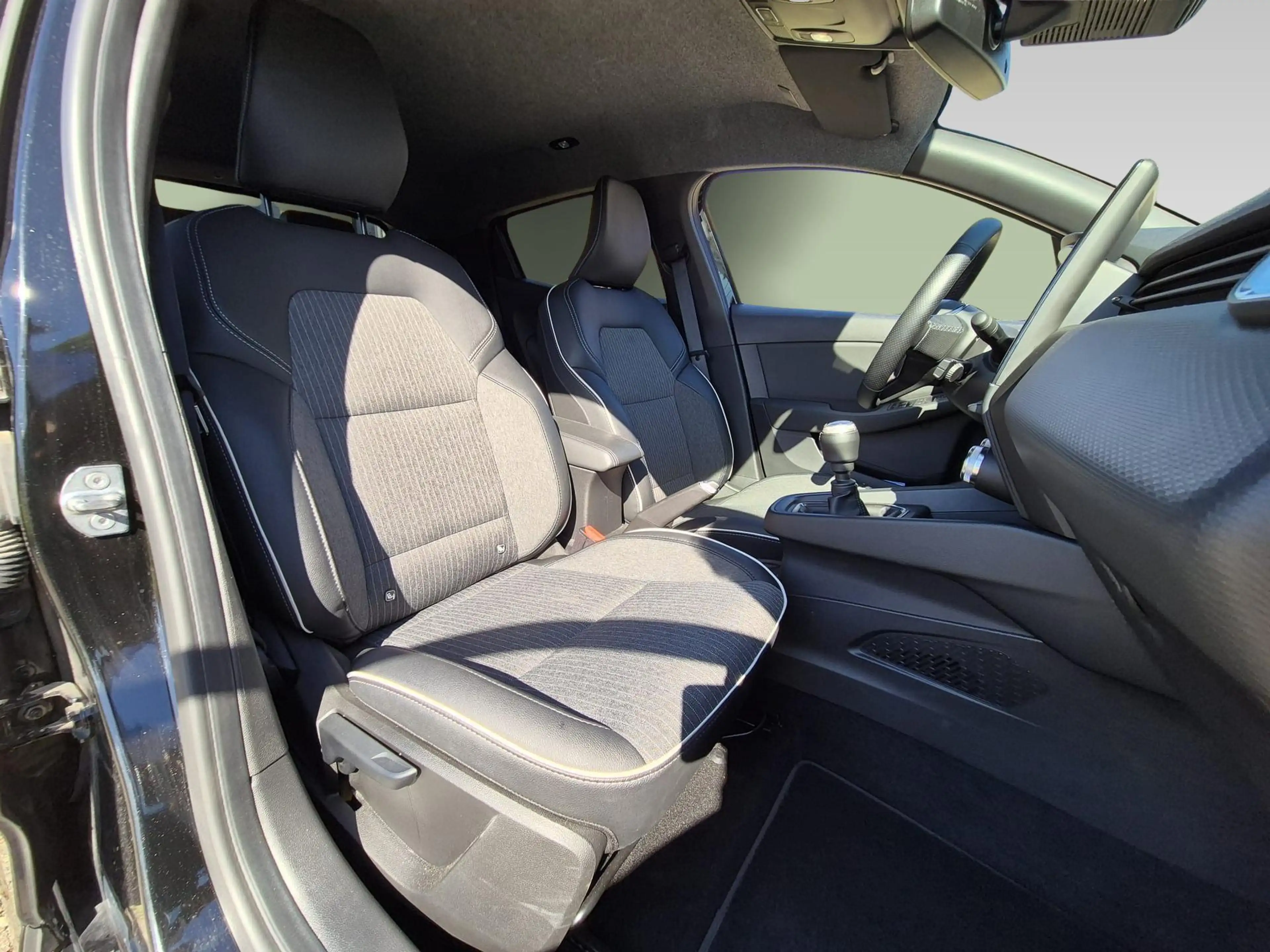 Mitsubishi Colt 1.0T MT Intense+ | Apple Carplay/Android Auto|tele — photo 15
