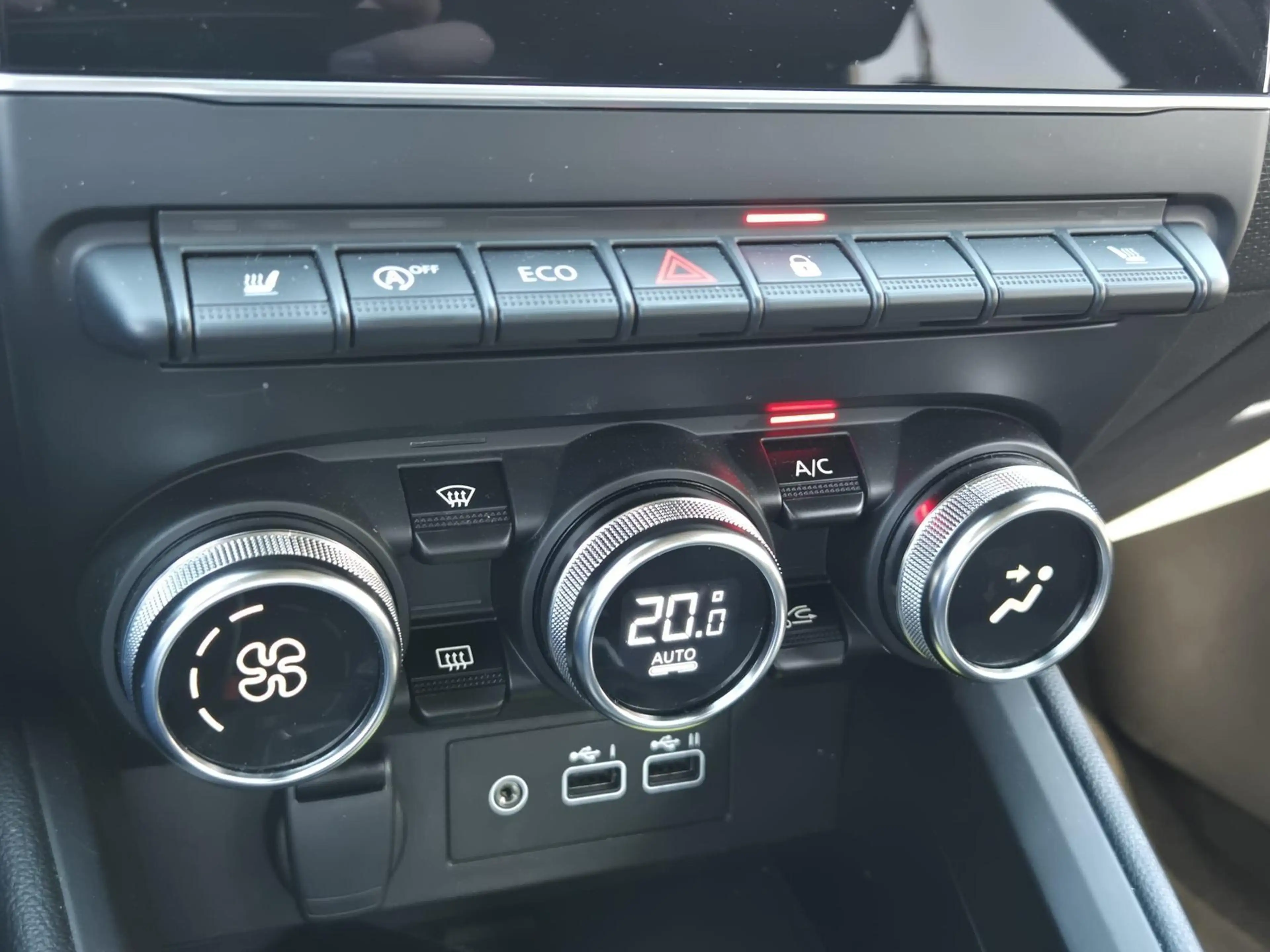 Mitsubishi Colt 1.0T MT Intense+ | Apple Carplay/Android Auto|tele — photo 11