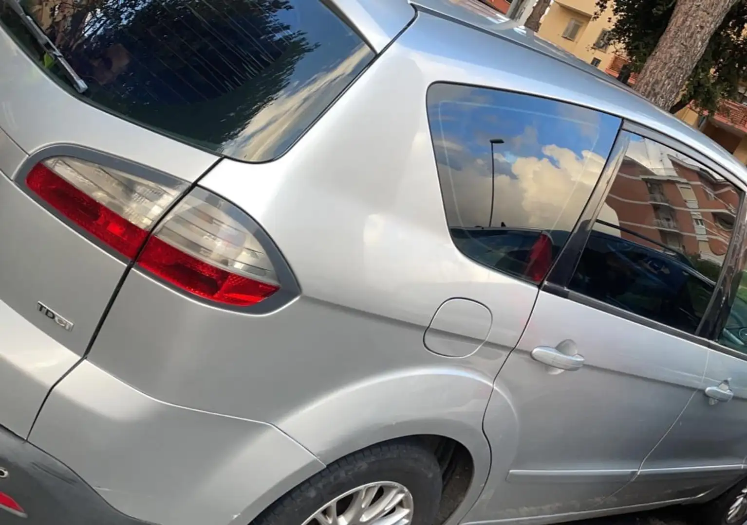 Ford S-Max 2.0 TDCi 140 Titanium - 2