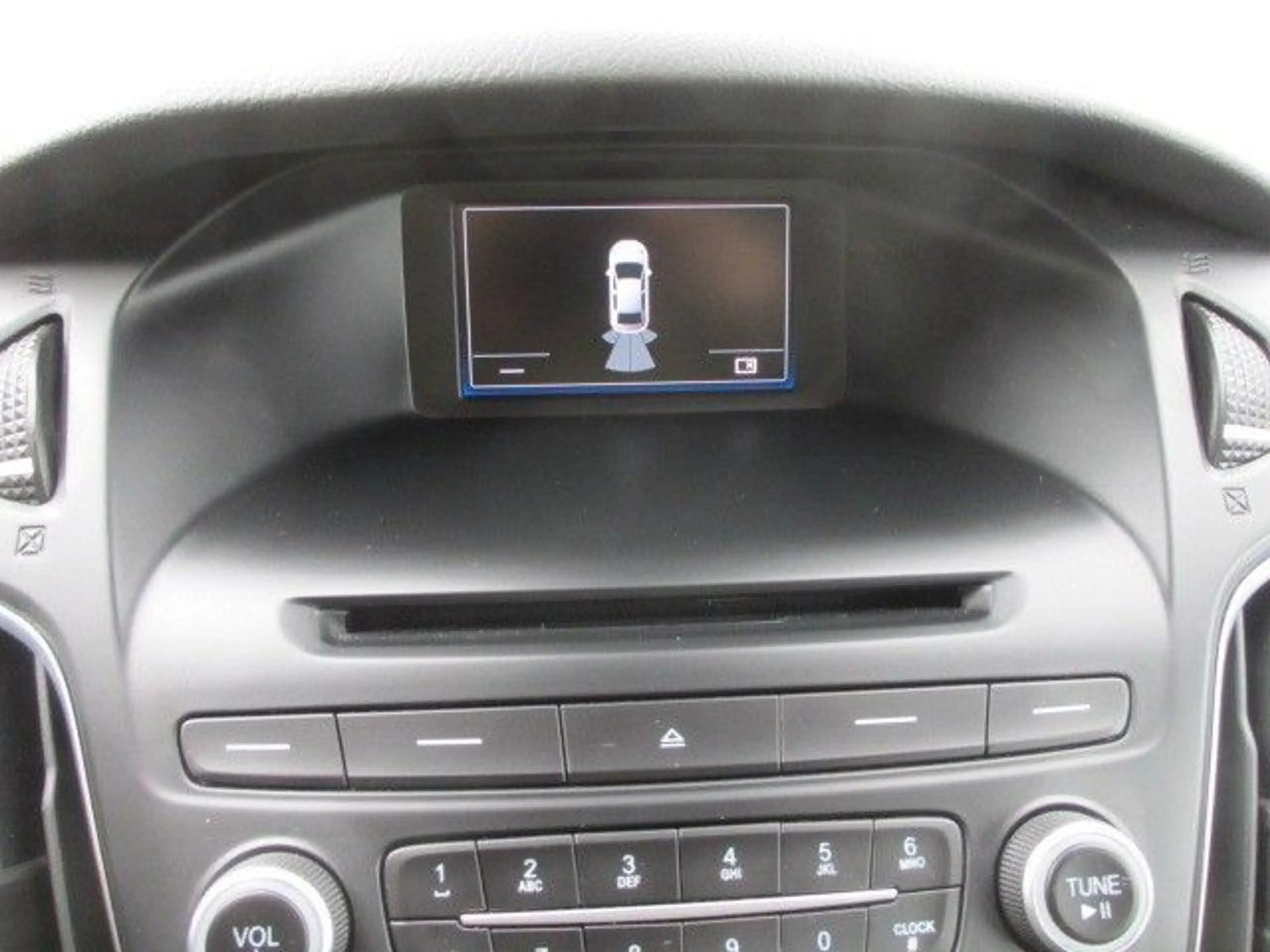 Ford Focus Lim. Trend, Winter- & Easy-Driver-Paket I — photo 17