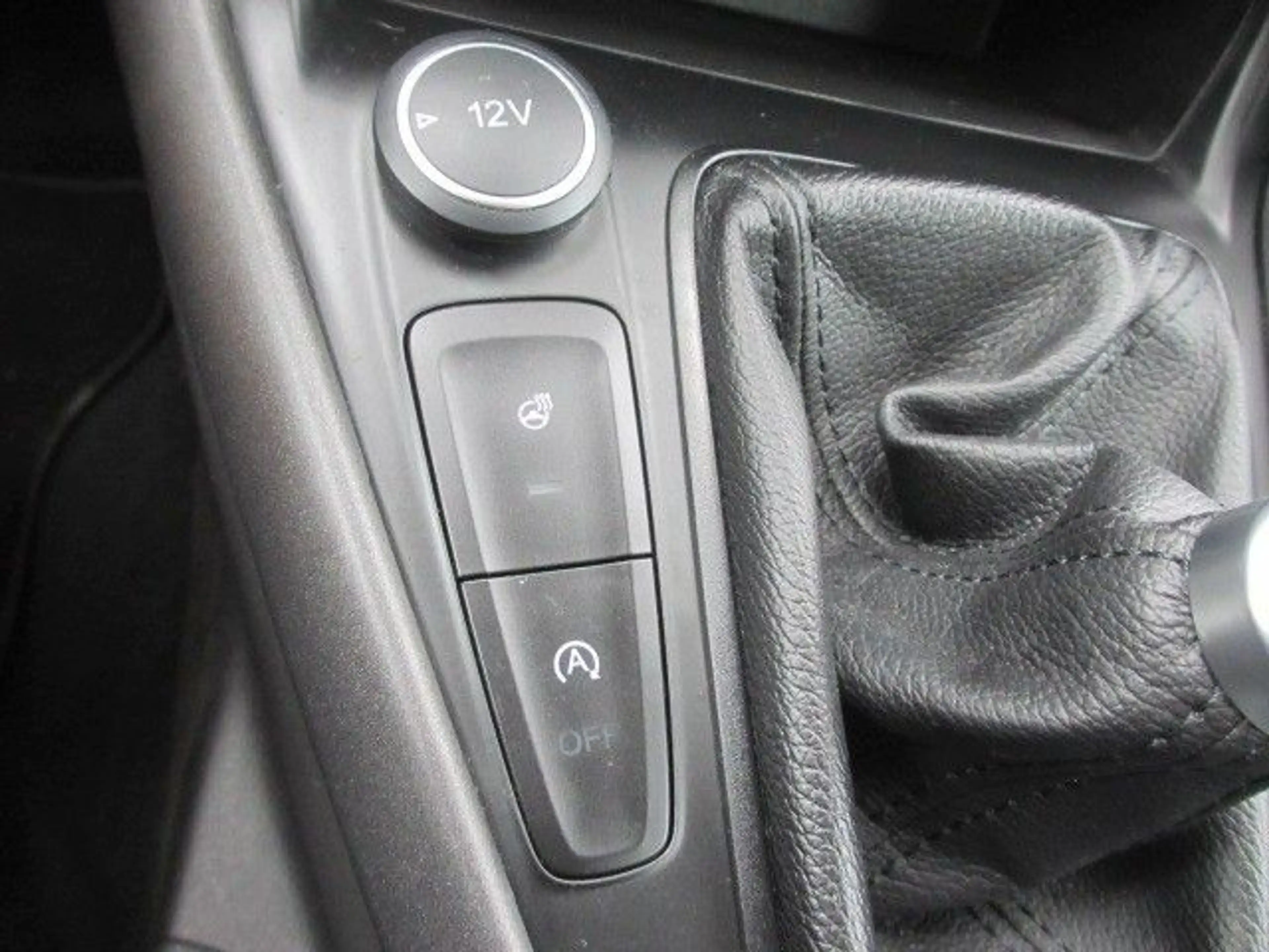 Ford Focus Lim. Trend, Winter- & Easy-Driver-Paket I — photo 20